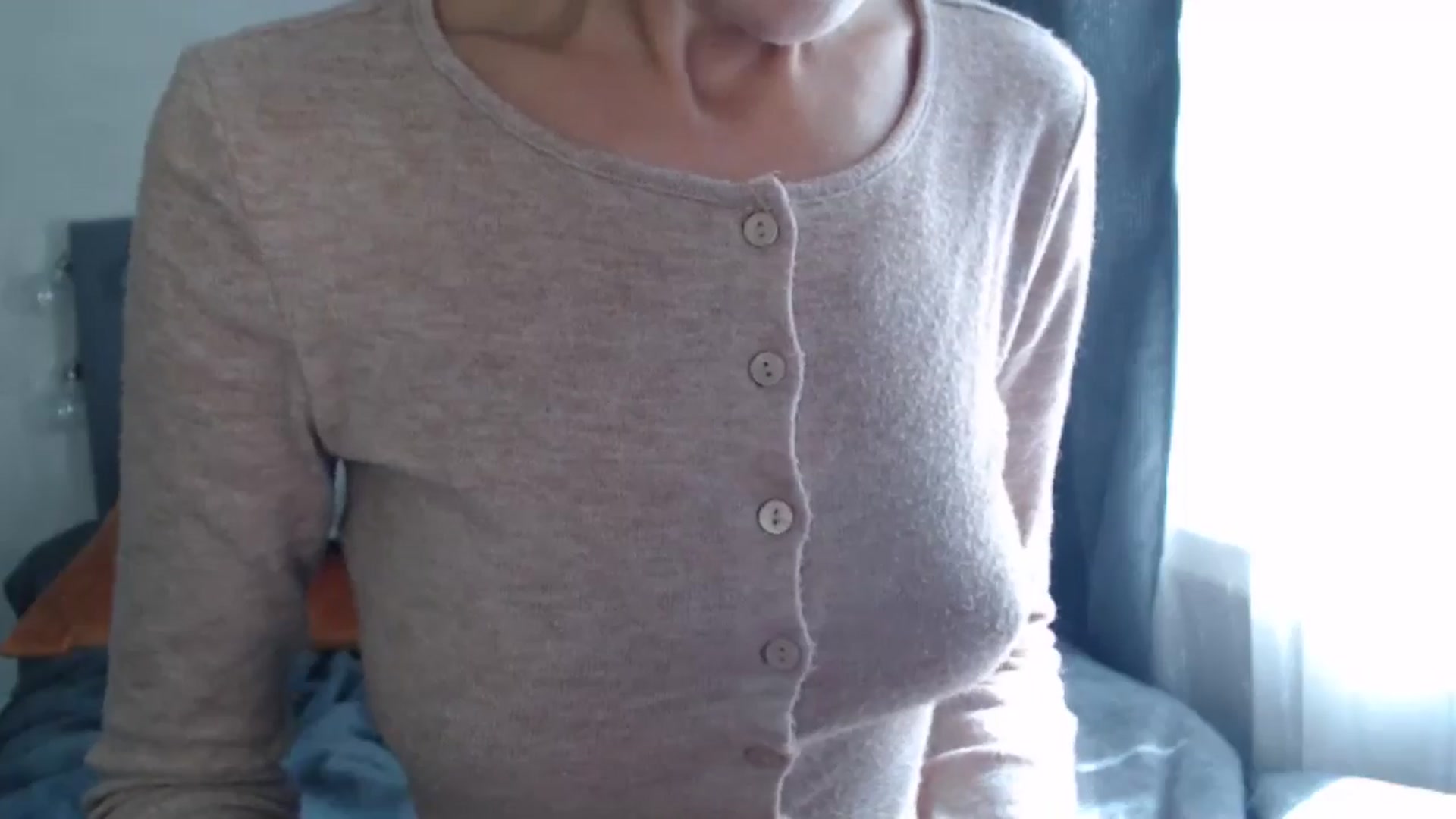 Gallery image thumbnail from Nora_Sweet's myfreecams stream on, 08/12/2024, 07:19 image 3 of 20