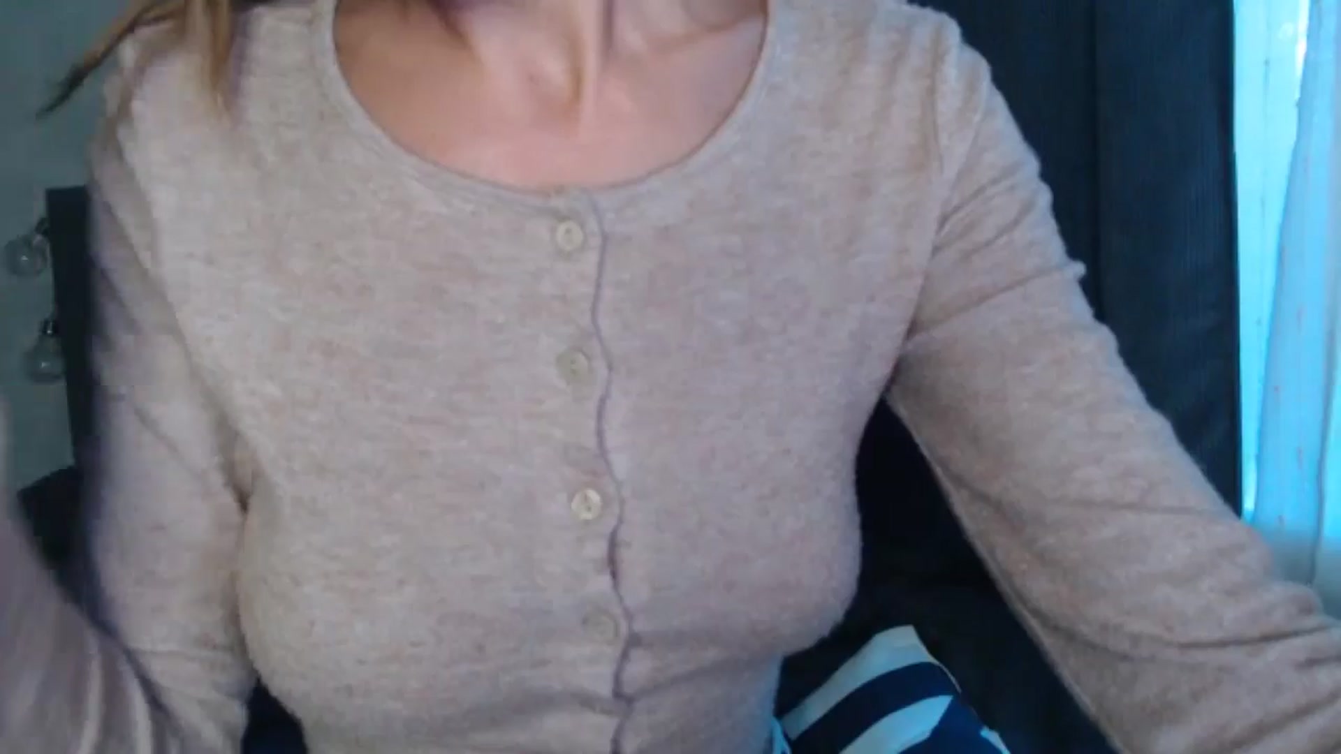 Gallery image thumbnail from Nora_Sweet's myfreecams stream on, 08/12/2024, 14:31 image 20 of 20