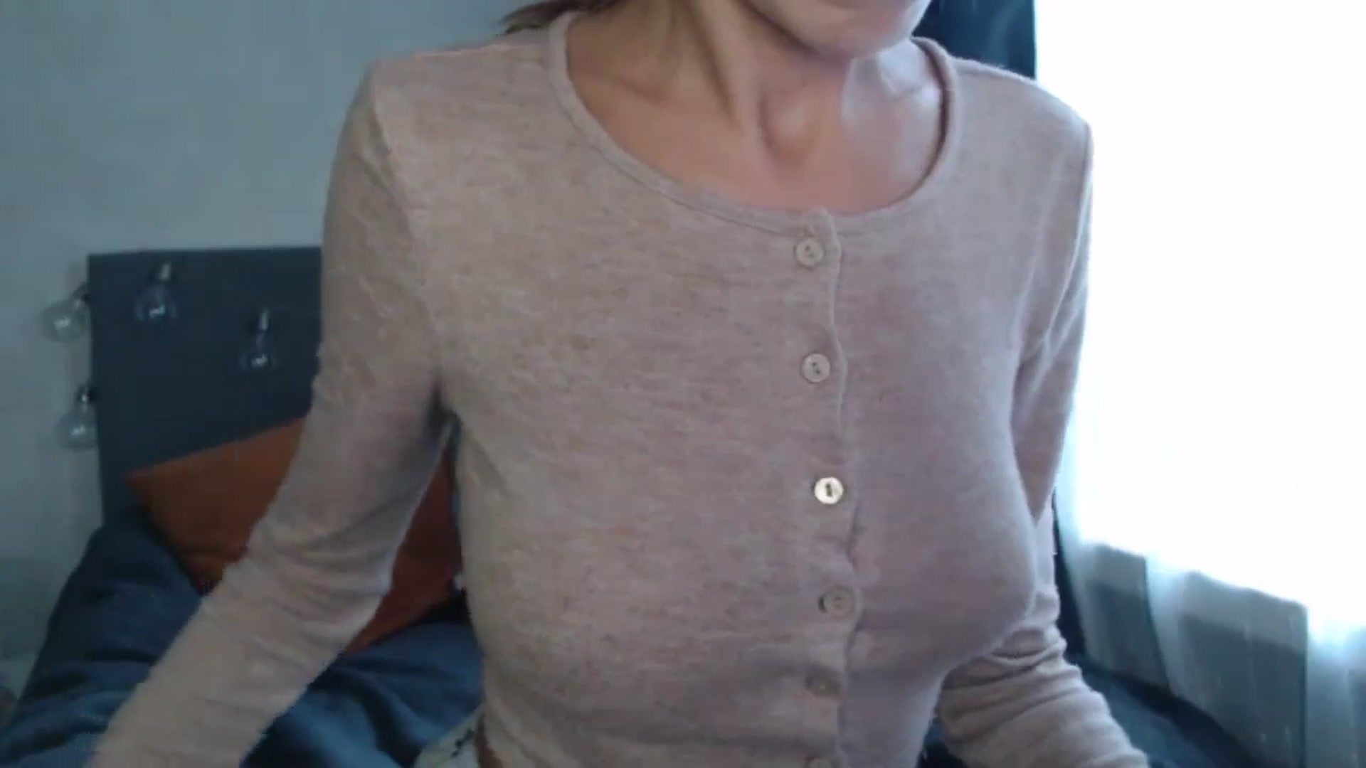 Gallery image thumbnail from Nora_Sweet's myfreecams stream on, 08/13/2024, 09:31 image 2 of 20