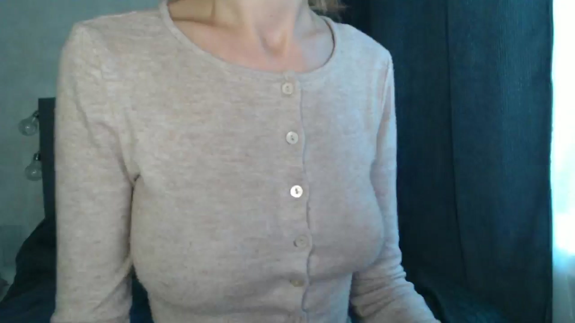 Gallery image thumbnail from Nora_Sweet's myfreecams stream on, 08/14/2024, 09:51 image 7 of 20