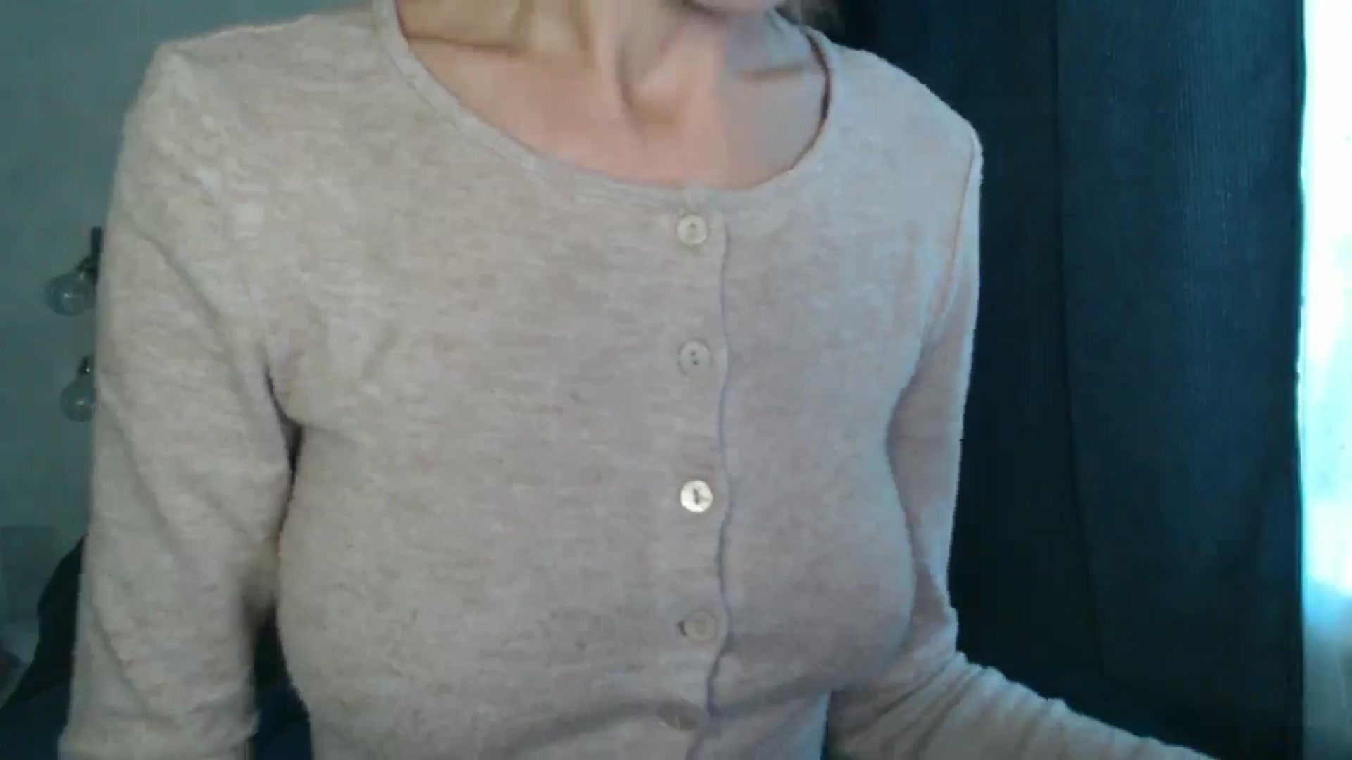 Gallery image thumbnail from Nora_Sweet's myfreecams stream on, 08/14/2024, 09:51 image 6 of 20