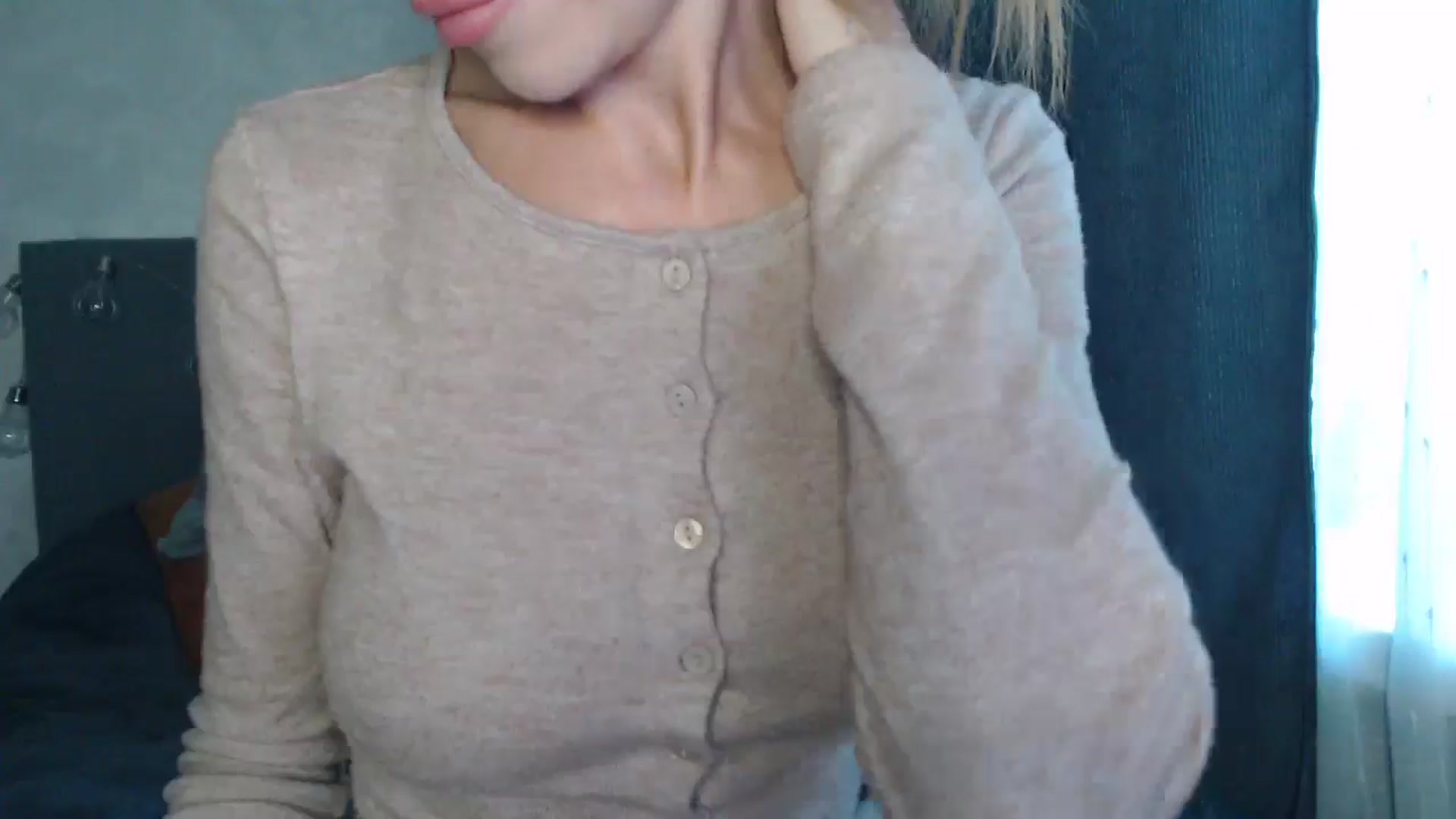 Gallery image thumbnail from Nora_Sweet's myfreecams stream on, 08/14/2024, 09:51 image 17 of 20