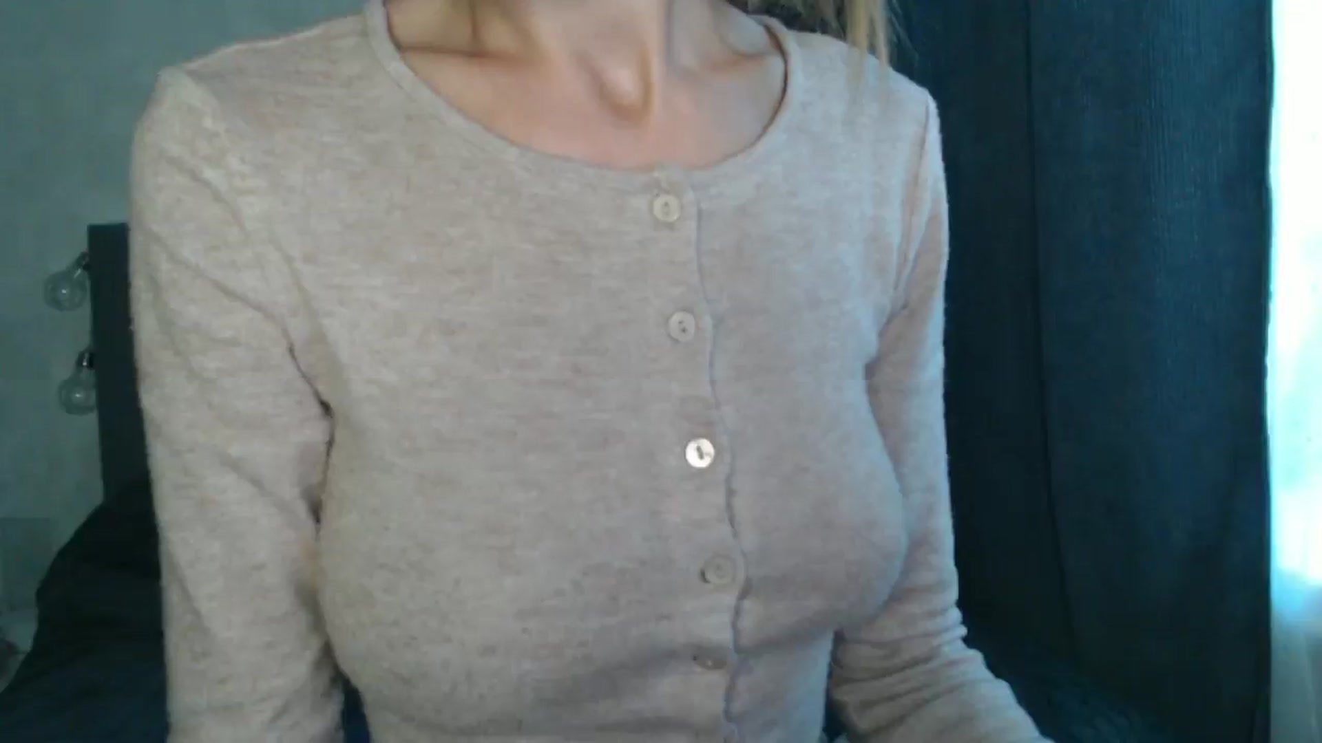 Gallery image thumbnail from Nora_Sweet's myfreecams stream on, 08/14/2024, 09:51 image 8 of 20