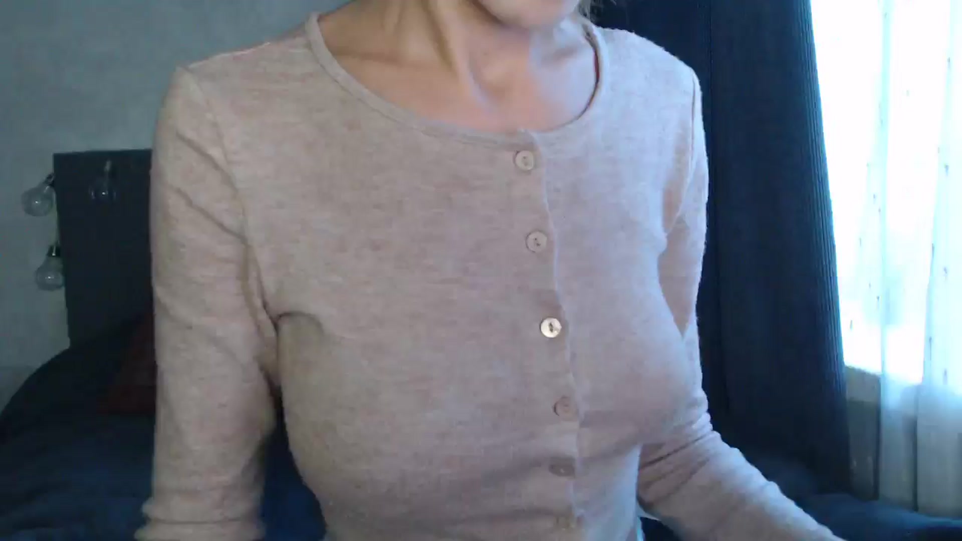 Gallery image thumbnail from Nora_Sweet's myfreecams stream on, 08/15/2024, 11:01 image 17 of 20
