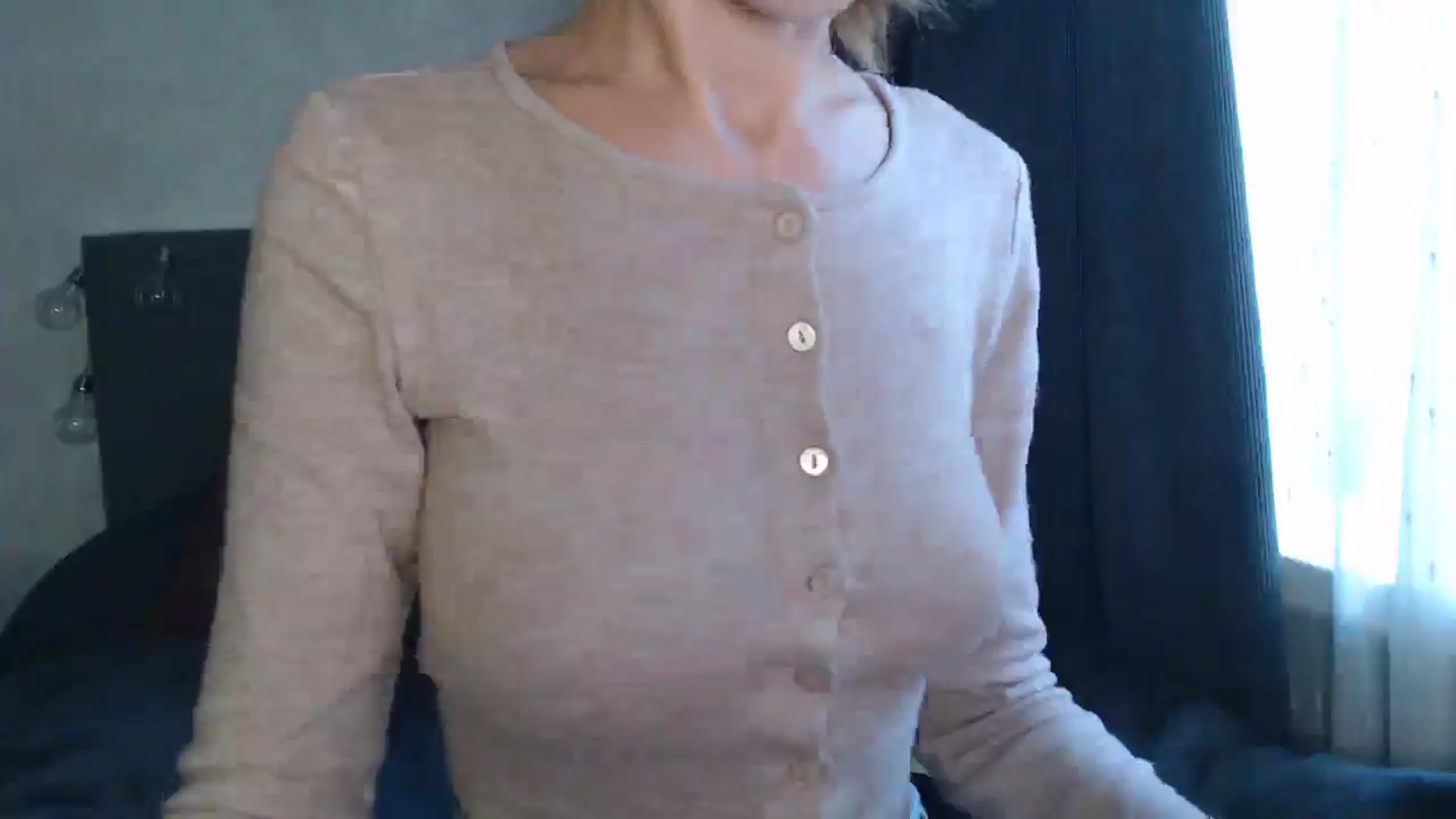 Gallery image thumbnail from Nora_Sweet's myfreecams stream on, 08/15/2024, 11:01 image 18 of 20