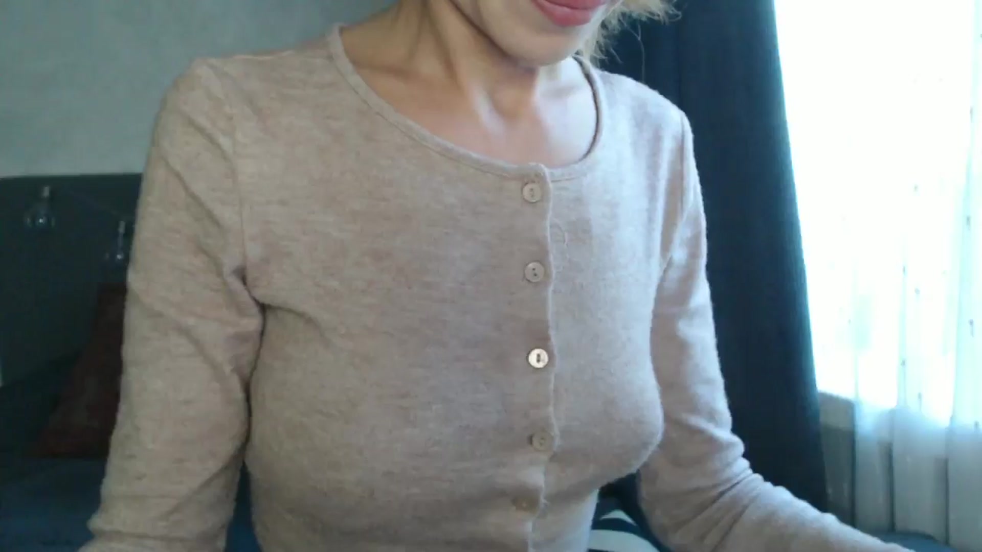Gallery image thumbnail from Nora_Sweet's myfreecams stream on, 08/15/2024, 11:01 image 9 of 20