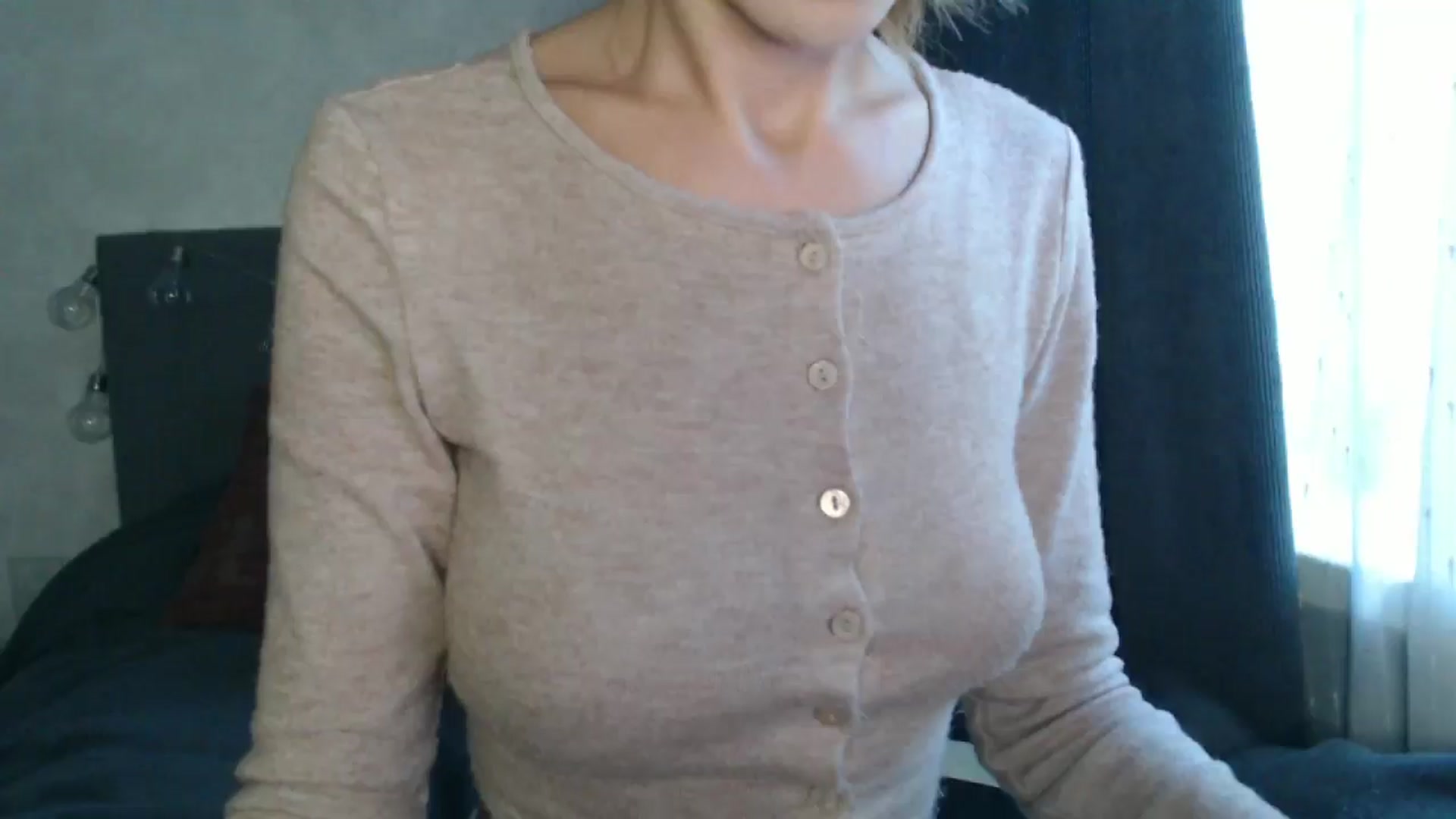 Gallery image thumbnail from Nora_Sweet's myfreecams stream on, 08/15/2024, 11:47 image 8 of 20