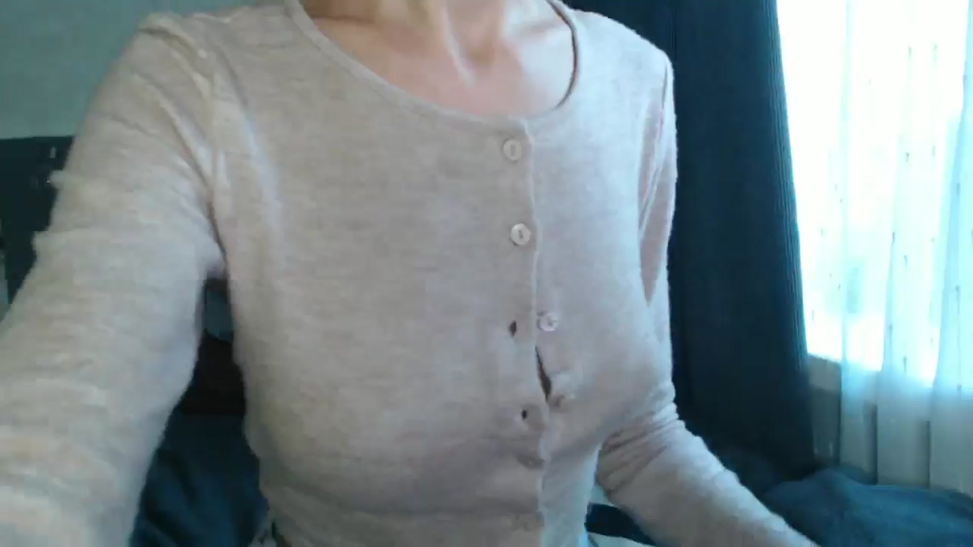 Gallery image thumbnail from Nora_Sweet's myfreecams stream on, 08/15/2024, 11:47 image 13 of 20
