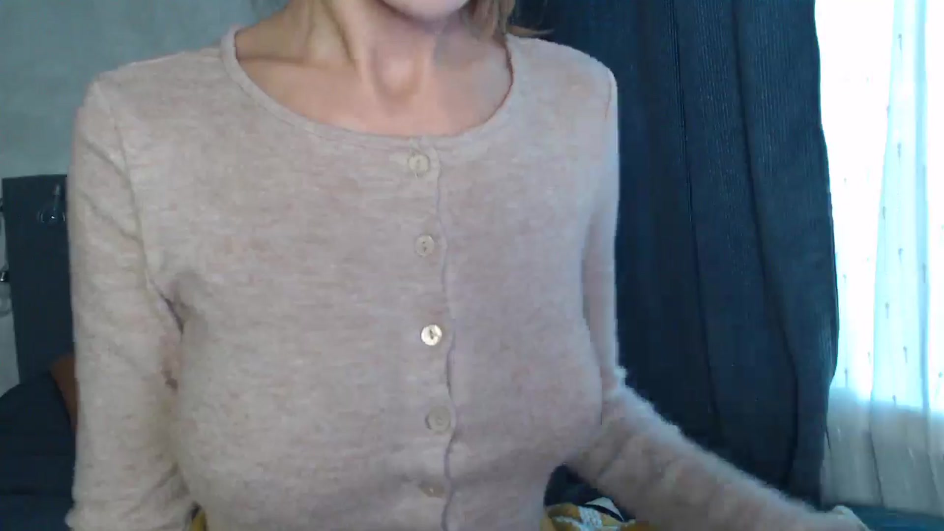 Gallery image thumbnail from Nora_Sweet's myfreecams stream on, 08/17/2024, 10:12 image 3 of 20