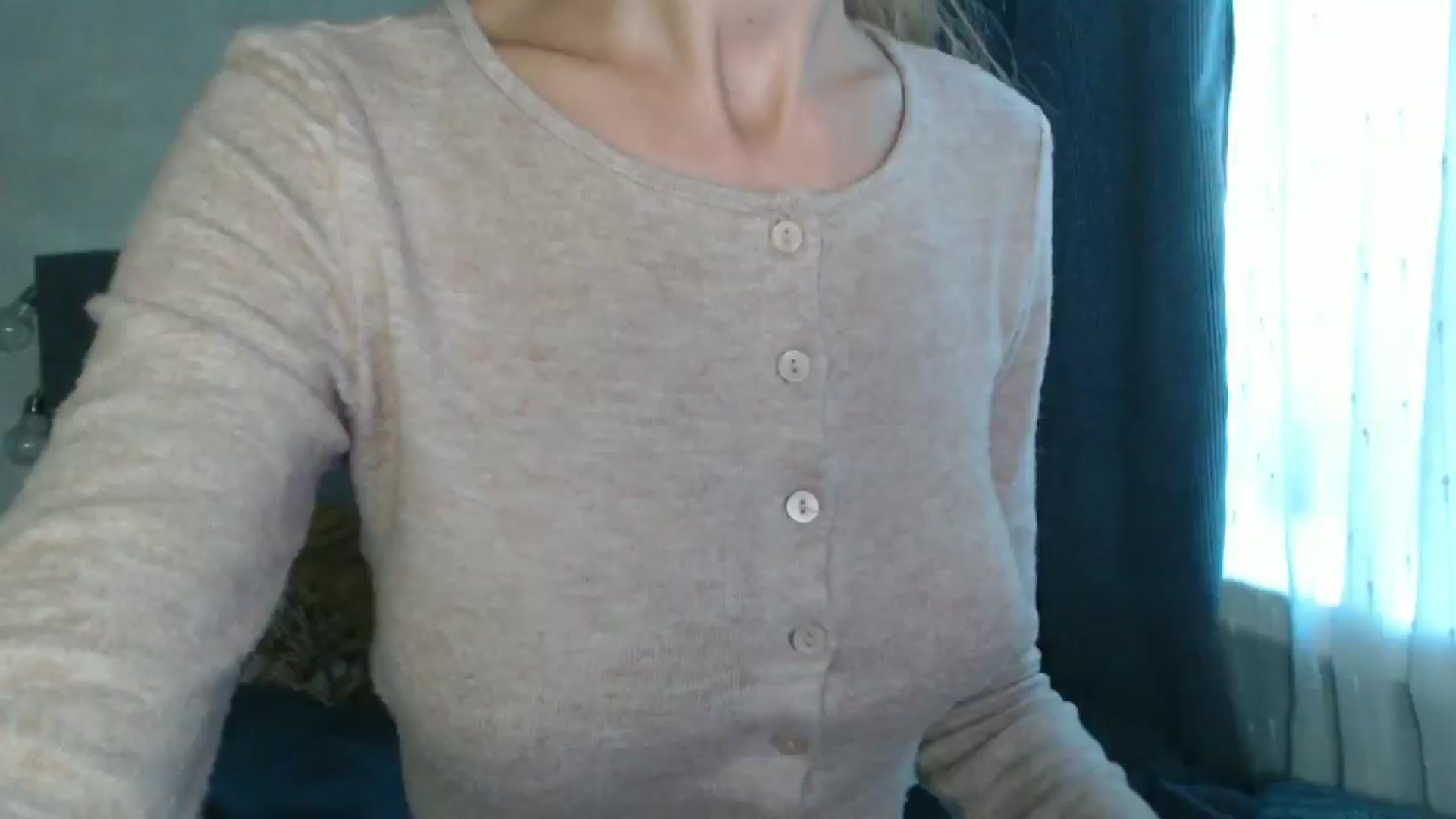 Gallery image thumbnail from Nora_Sweet's myfreecams stream on, 08/18/2024, 10:50 image 10 of 20