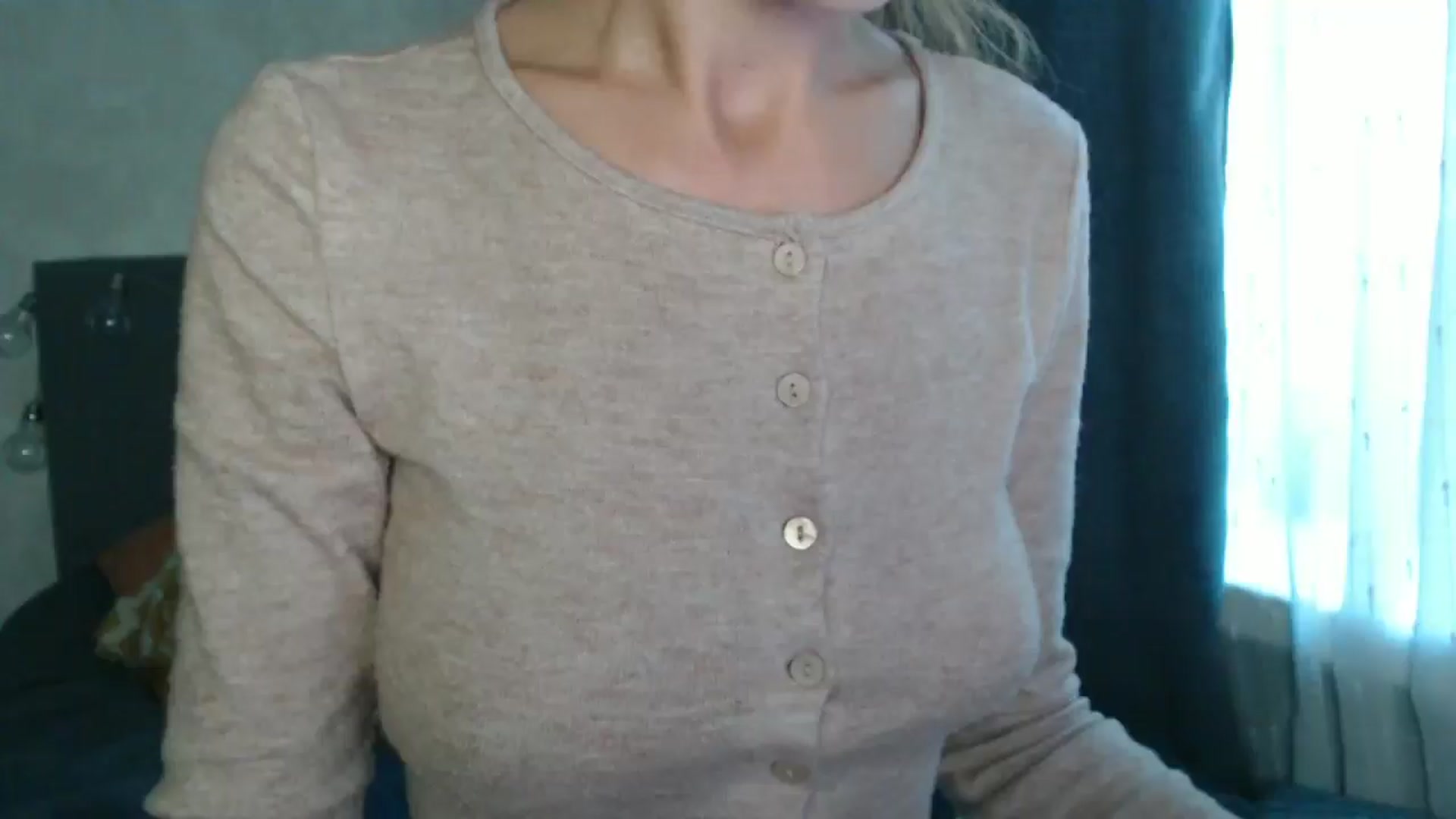 Gallery image thumbnail from Nora_Sweet's myfreecams stream on, 08/18/2024, 10:50 image 20 of 20