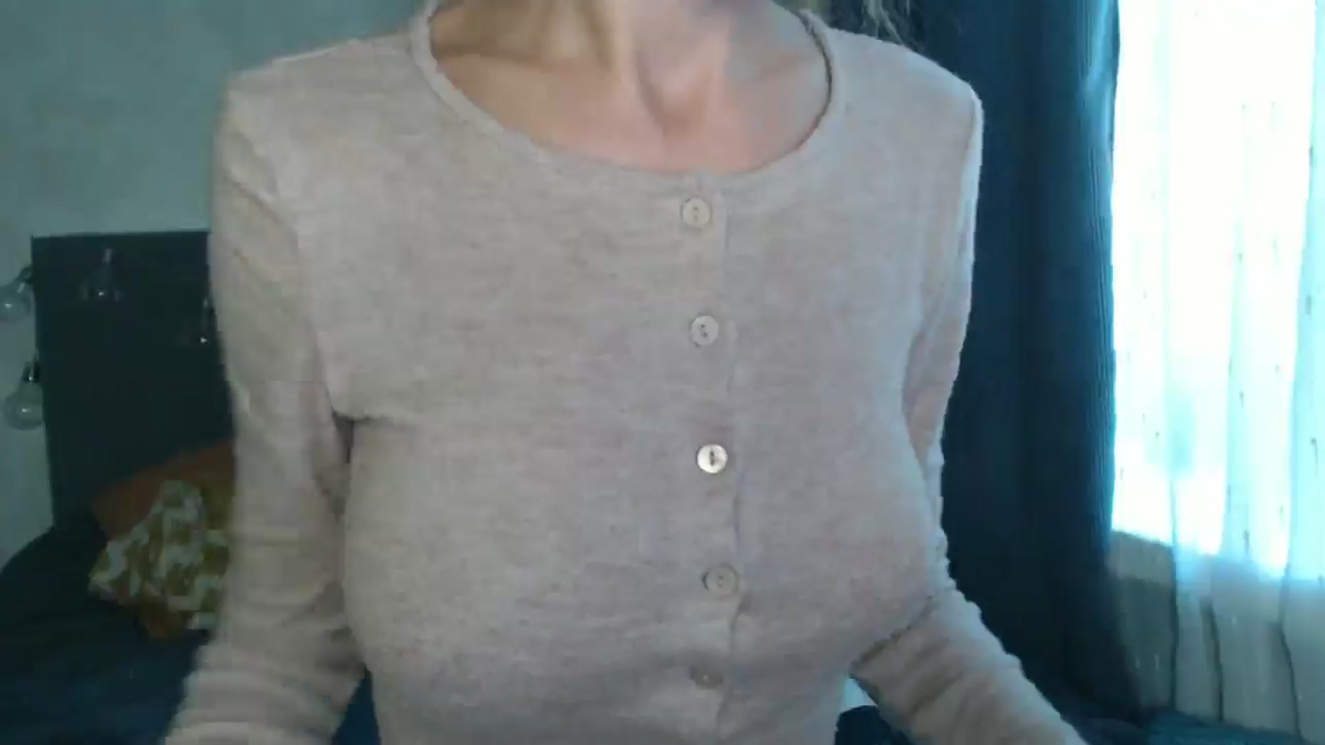 Gallery image thumbnail from Nora_Sweet's myfreecams stream on, 08/18/2024, 10:50 image 6 of 20