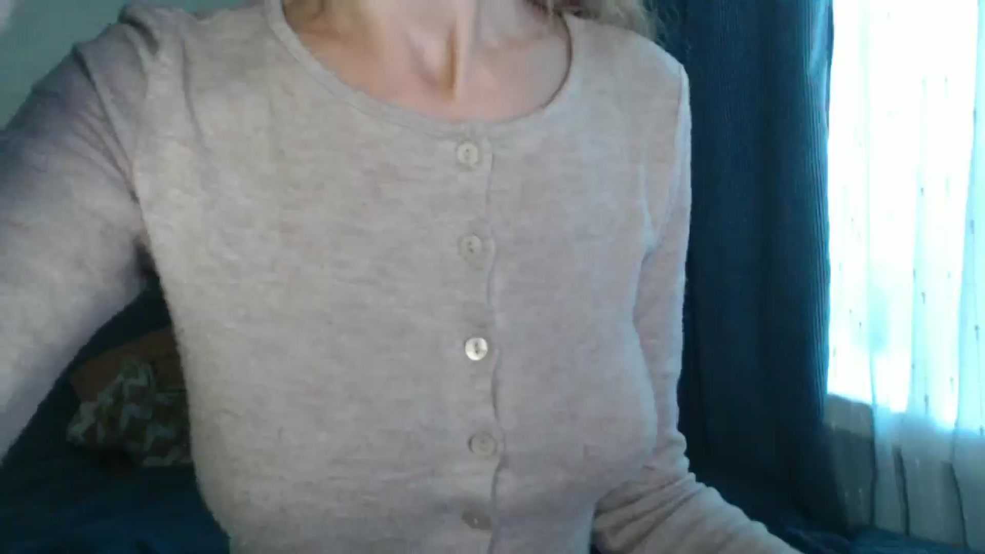 Gallery image thumbnail from Nora_Sweet's myfreecams stream on, 08/18/2024, 10:50 image 17 of 20