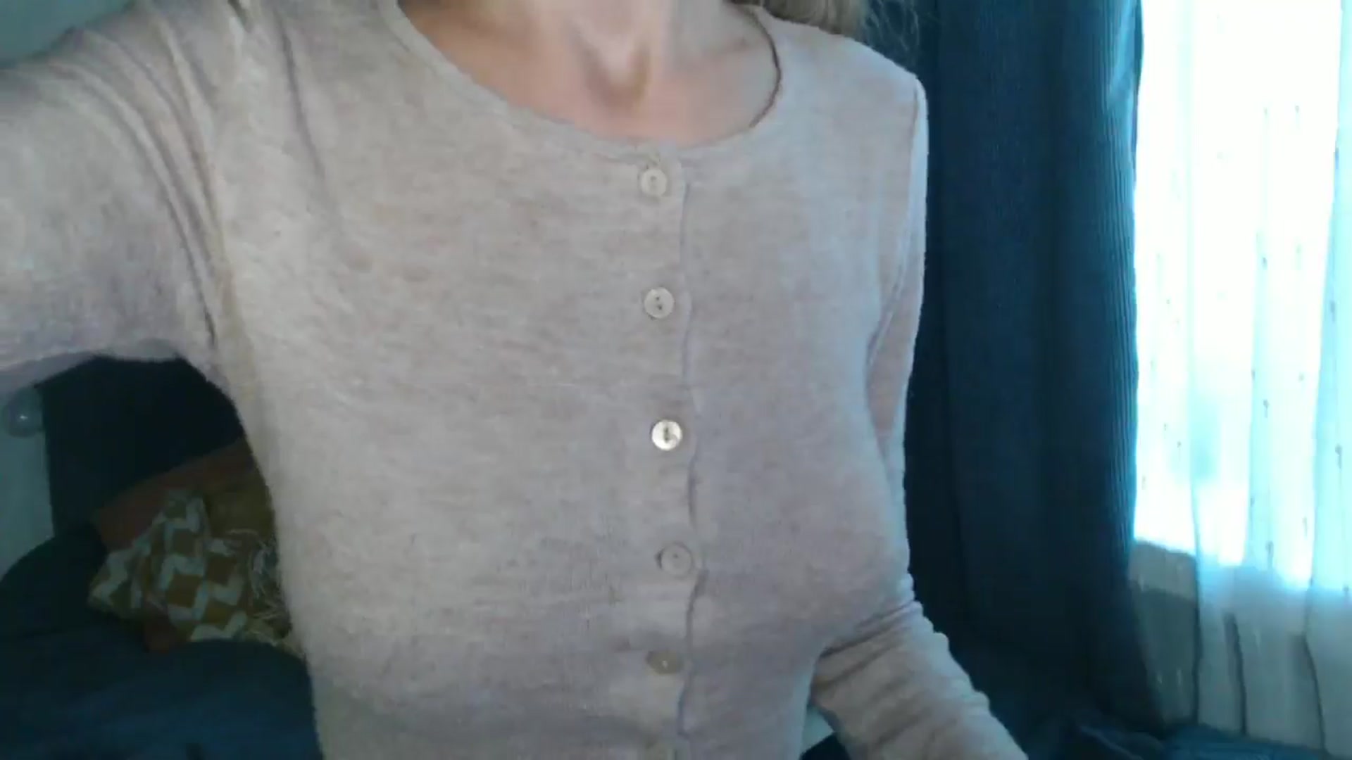 Gallery image thumbnail from Nora_Sweet's myfreecams stream on, 08/18/2024, 10:50 image 2 of 20