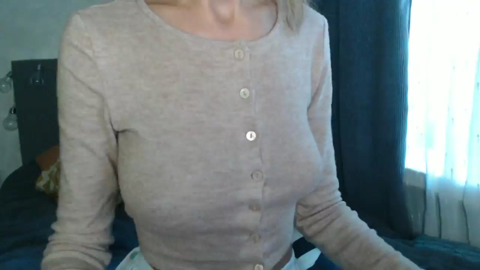 Gallery image thumbnail from Nora_Sweet's myfreecams stream on, 08/18/2024, 11:05 image 20 of 20