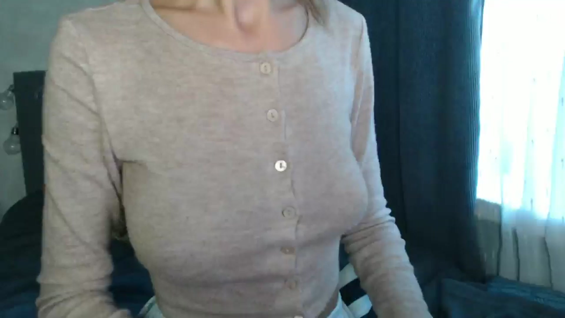 Gallery image thumbnail from Nora_Sweet's myfreecams stream on, 08/18/2024, 11:05 image 19 of 20
