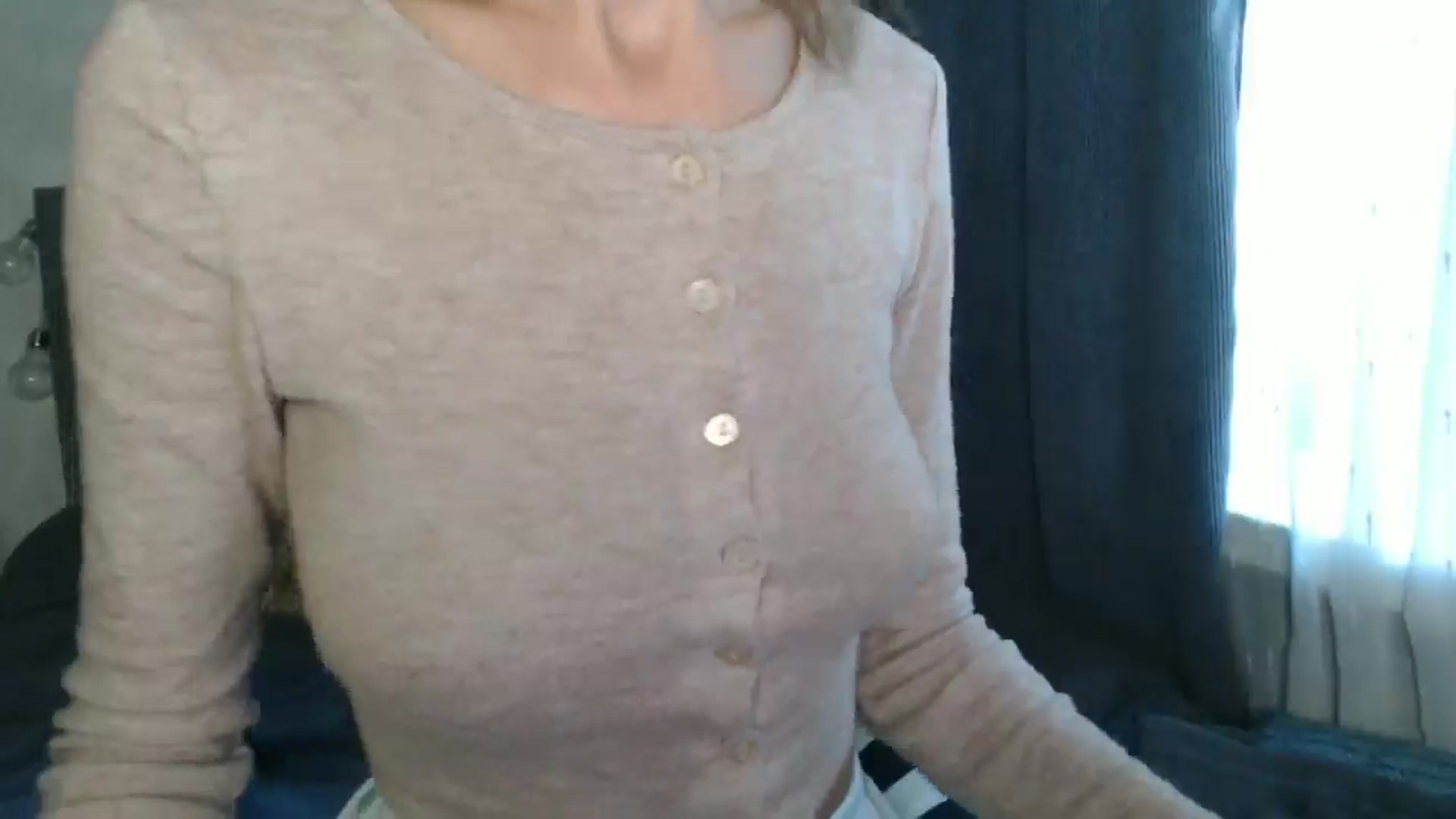 Gallery image thumbnail from Nora_Sweet's myfreecams stream on, 08/18/2024, 11:05 image 18 of 20