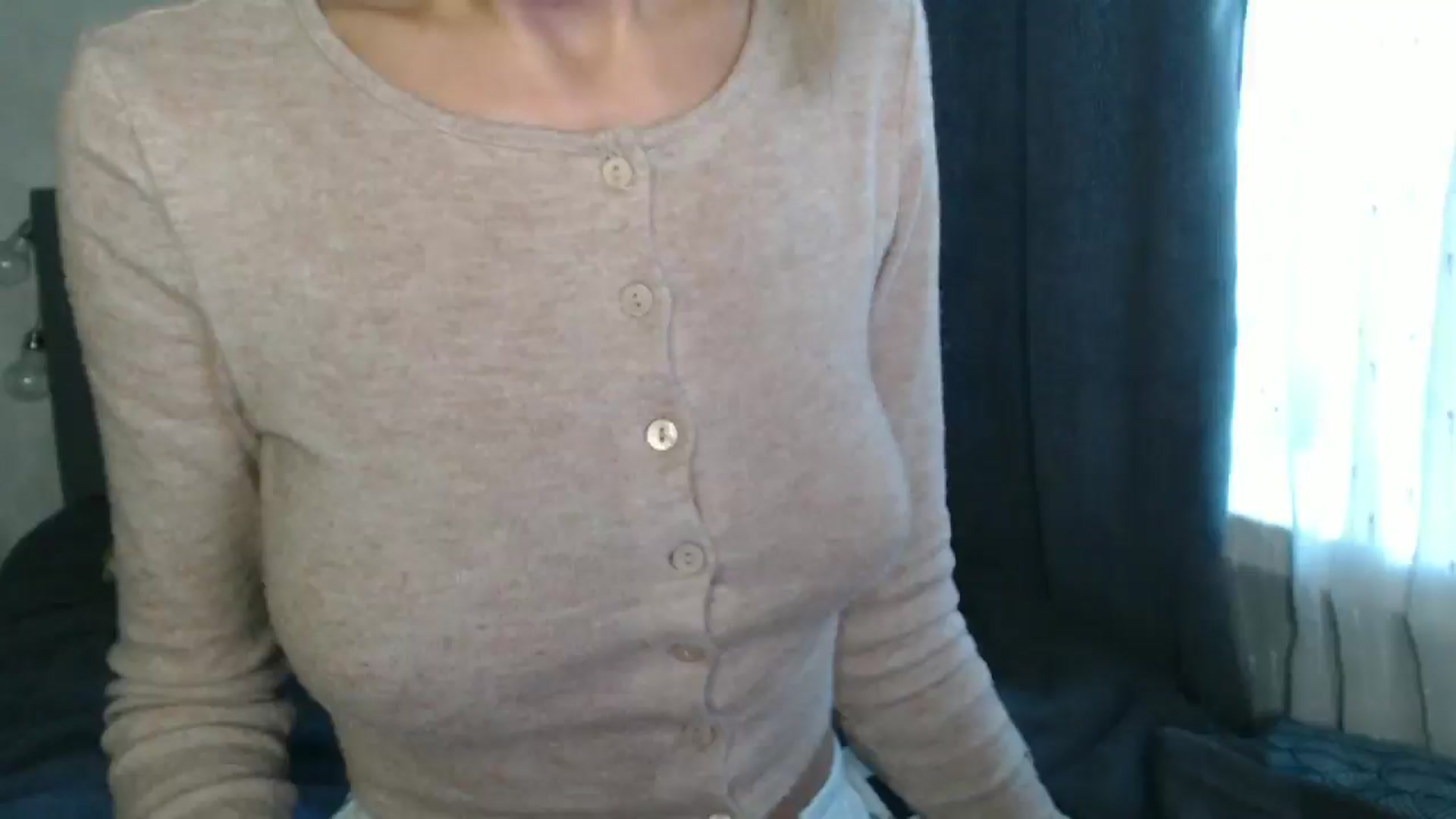 Gallery image thumbnail from Nora_Sweet's myfreecams stream on, 08/18/2024, 11:05 image 13 of 20