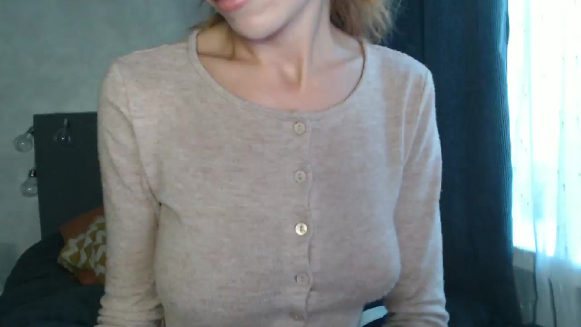 Gallery image thumbnail from Nora_Sweet's myfreecams stream on, 08/18/2024, 12:11 image 1 of 20
