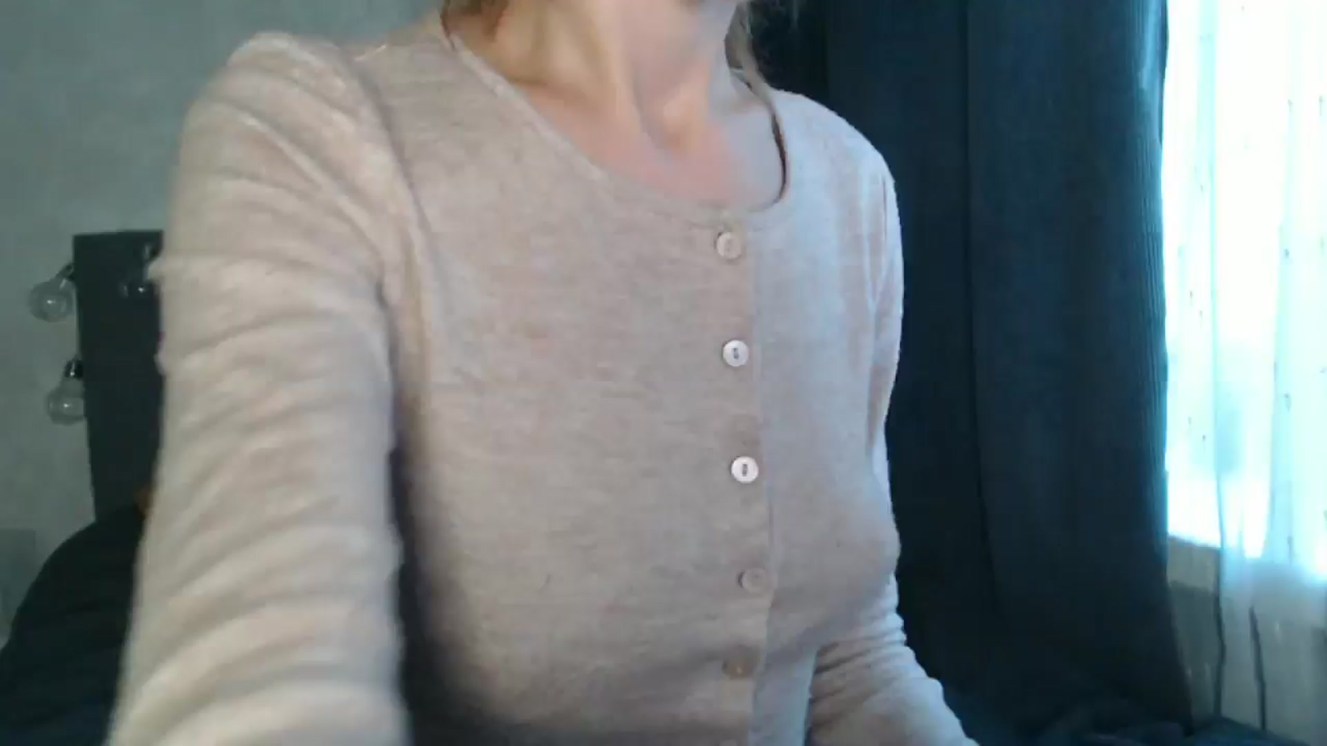 Gallery image thumbnail from Nora_Sweet's myfreecams stream on, 08/18/2024, 12:11 image 17 of 20