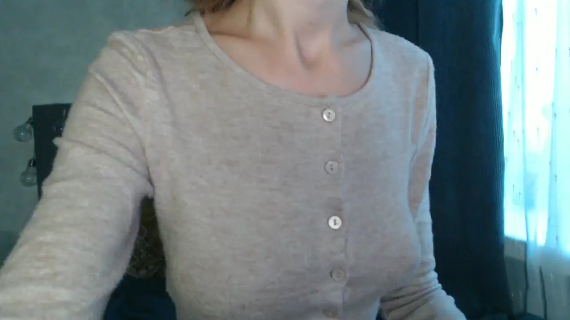 Gallery image thumbnail from Nora_Sweet's myfreecams stream on, 08/18/2024, 12:11 image 8 of 20