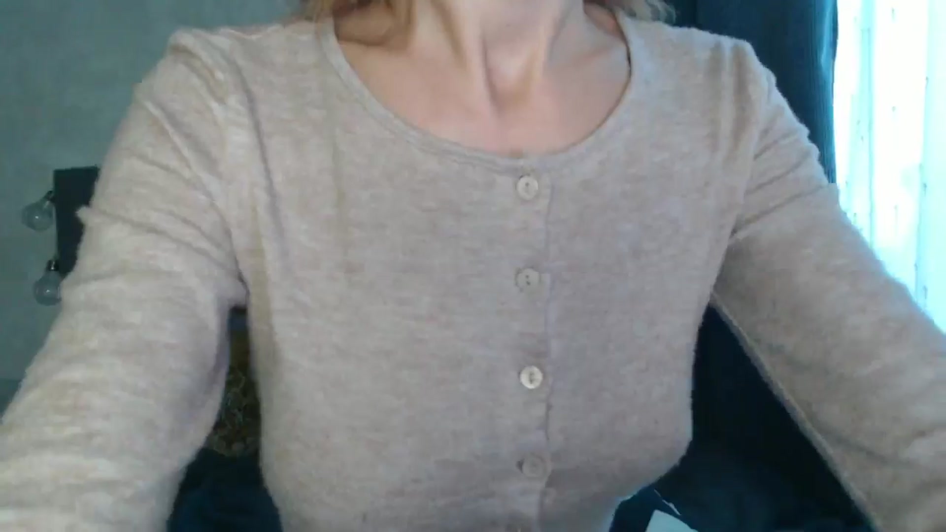 Gallery image thumbnail from Nora_Sweet's myfreecams stream on, 08/18/2024, 12:11 image 4 of 20