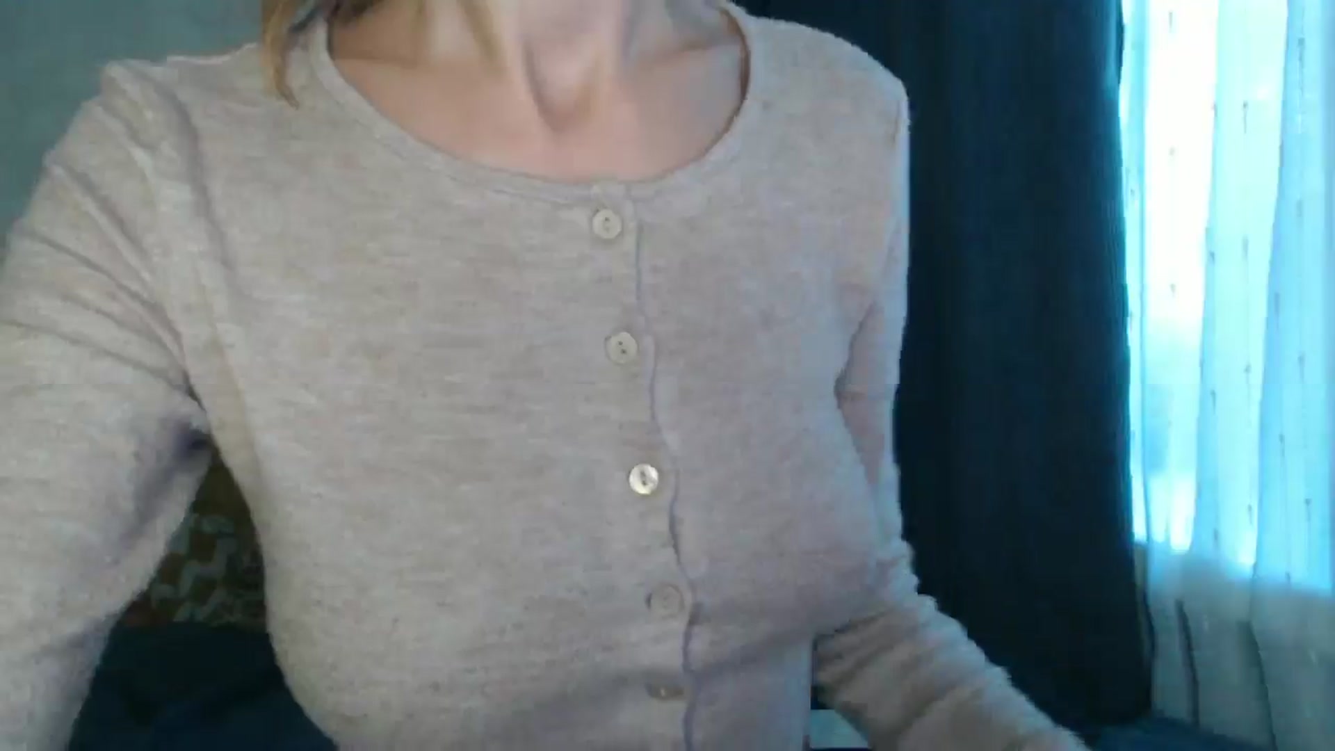 Gallery image thumbnail from Nora_Sweet's myfreecams stream on, 08/18/2024, 12:36 image 15 of 20