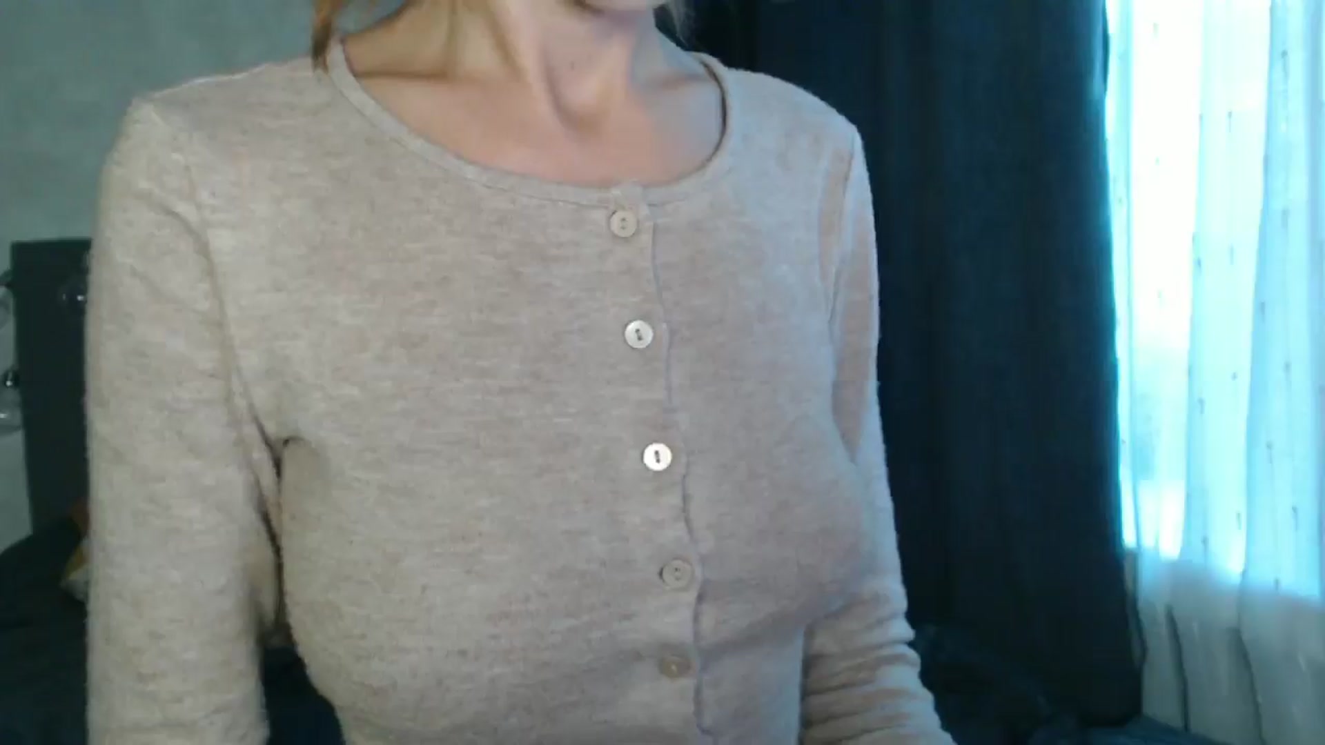 Gallery image thumbnail from Nora_Sweet's myfreecams stream on, 08/18/2024, 12:36 image 16 of 20