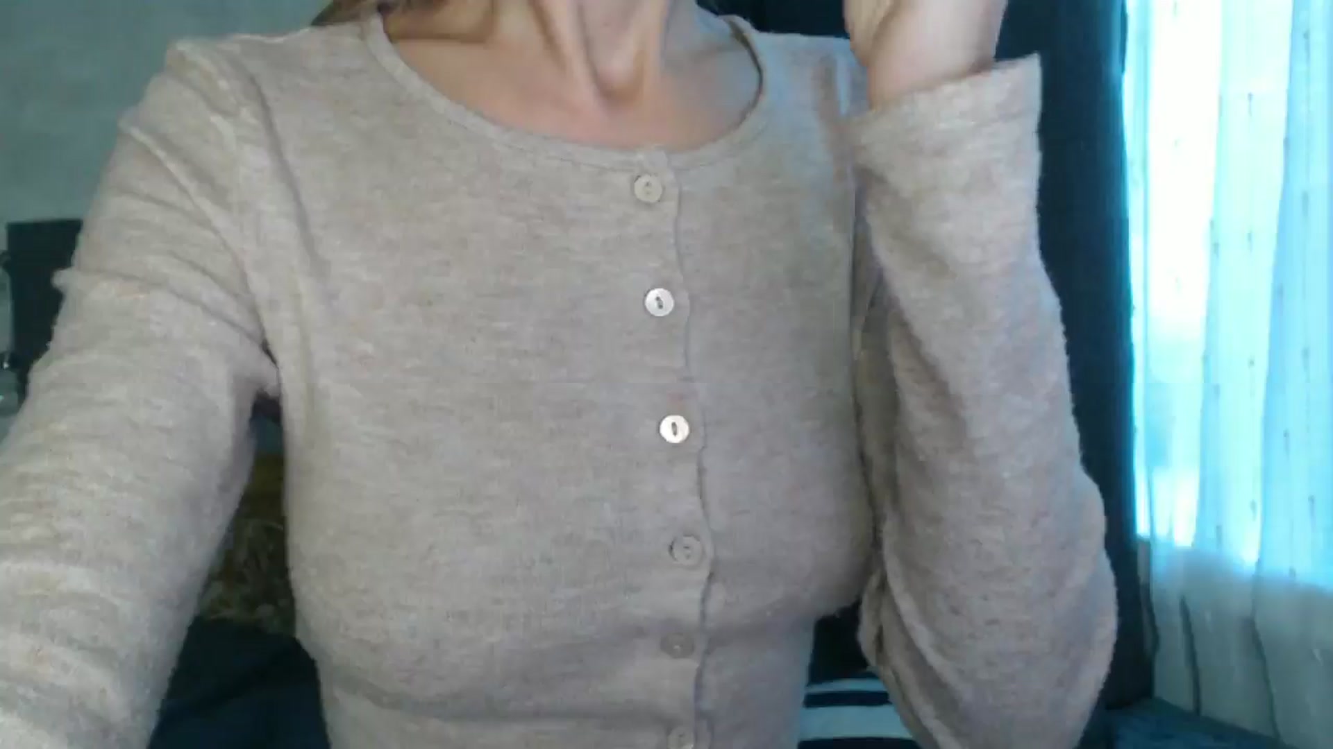 Gallery image thumbnail from Nora_Sweet's myfreecams stream on, 08/18/2024, 12:36 image 10 of 20