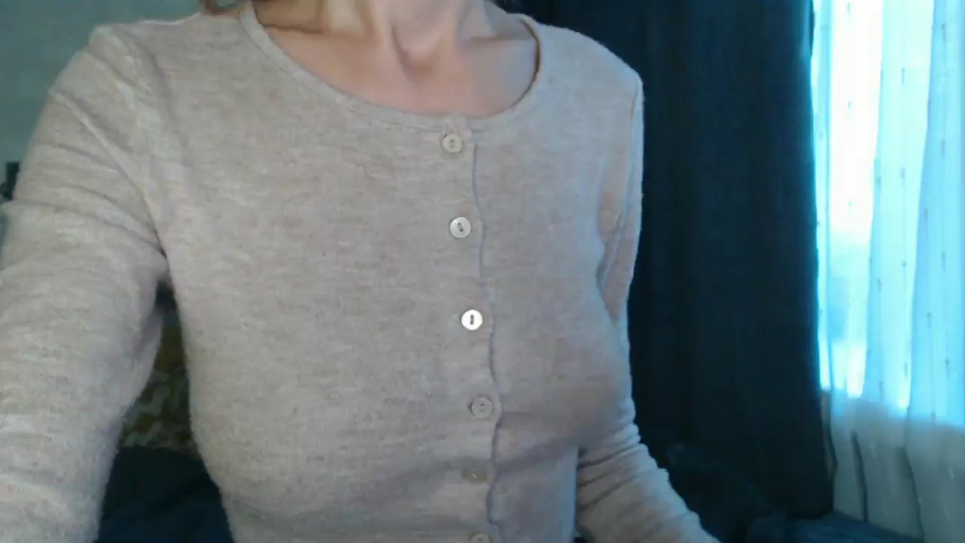 Gallery image thumbnail from Nora_Sweet's myfreecams stream on, 08/18/2024, 12:36 image 20 of 20