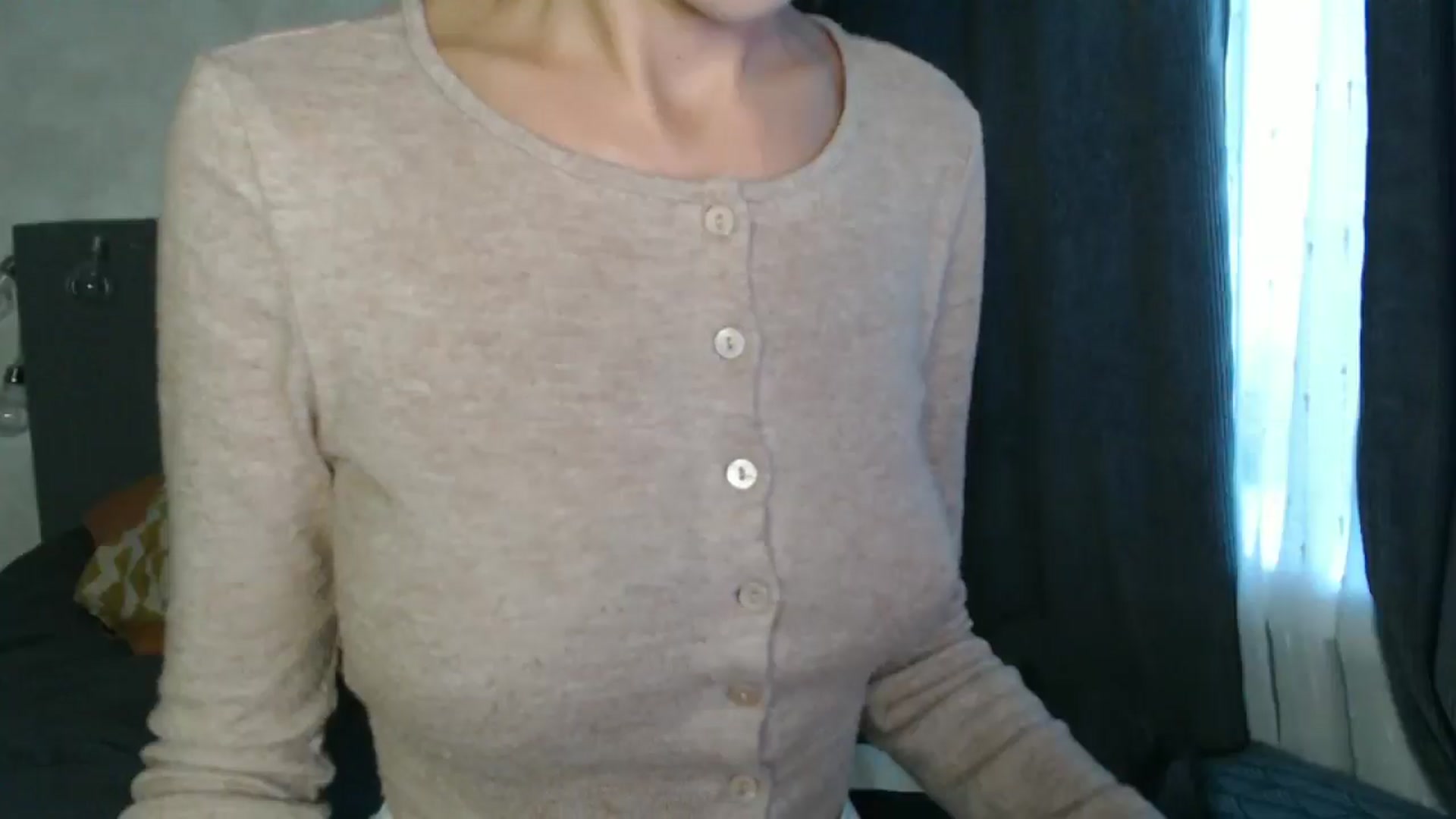Gallery image thumbnail from Nora_Sweet's myfreecams stream on, 08/18/2024, 13:08 image 14 of 20