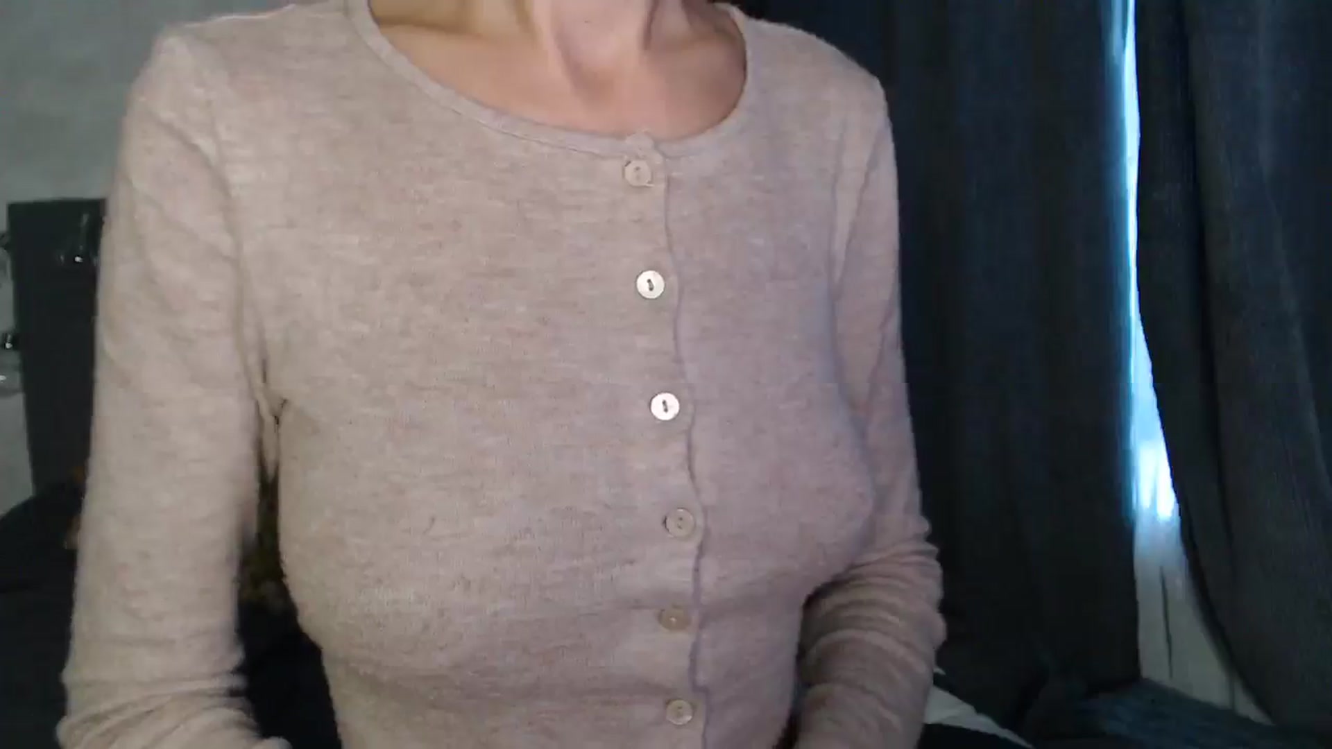 Gallery image thumbnail from Nora_Sweet's myfreecams stream on, 08/18/2024, 13:08 image 7 of 20