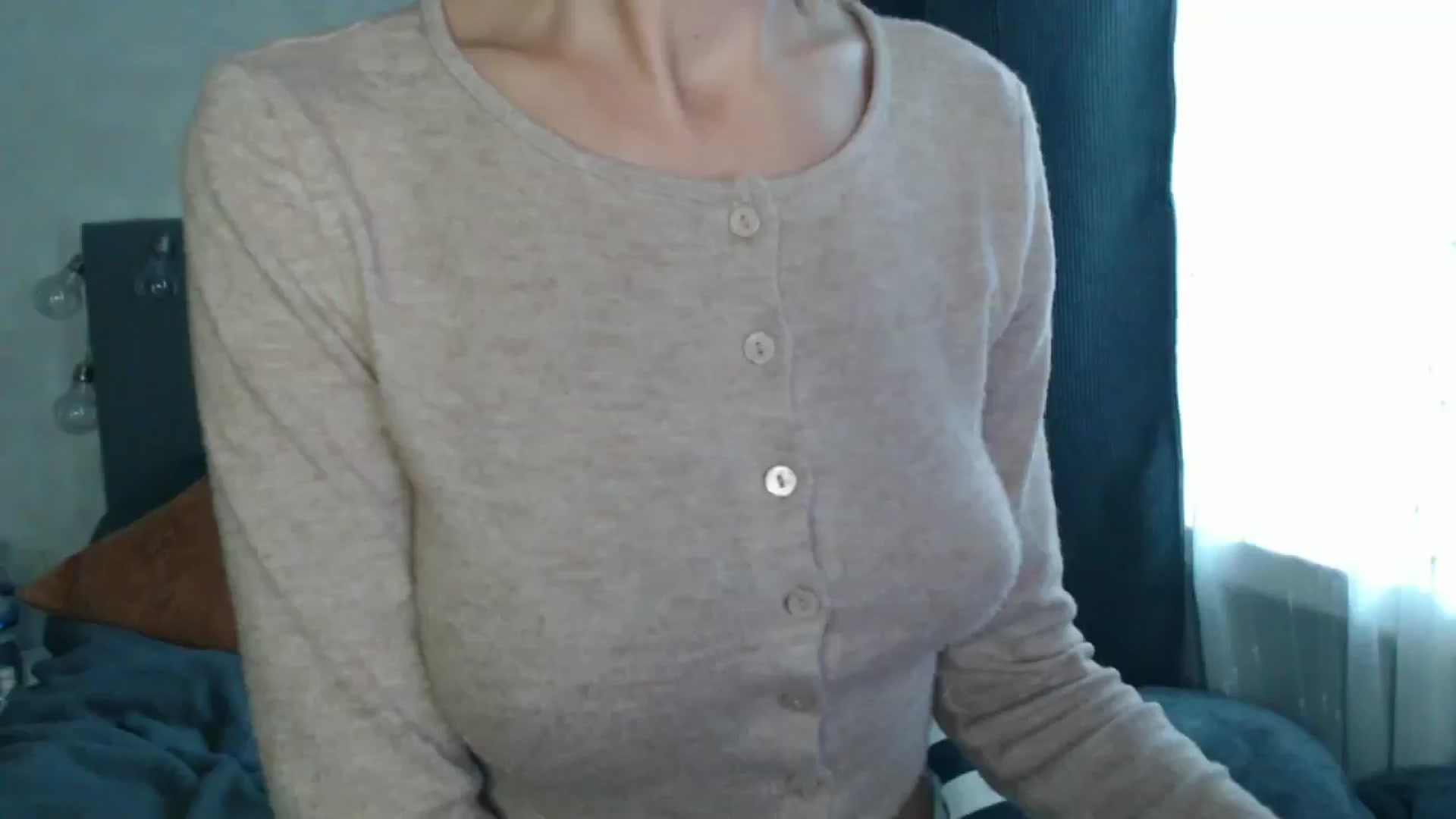 Gallery image thumbnail from Nora_Sweet's myfreecams stream on, 08/21/2024, 08:08 image 19 of 20