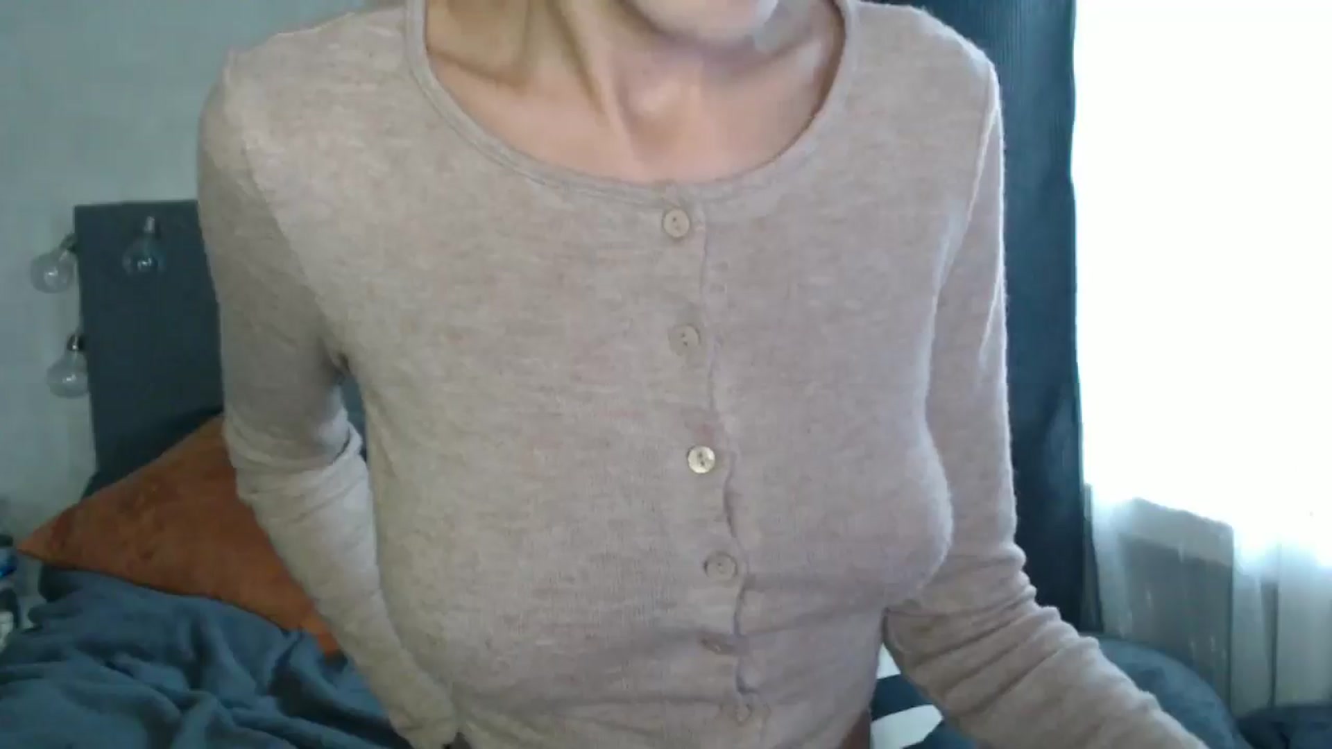 Gallery image thumbnail from Nora_Sweet's myfreecams stream on, 08/21/2024, 08:08 image 20 of 20