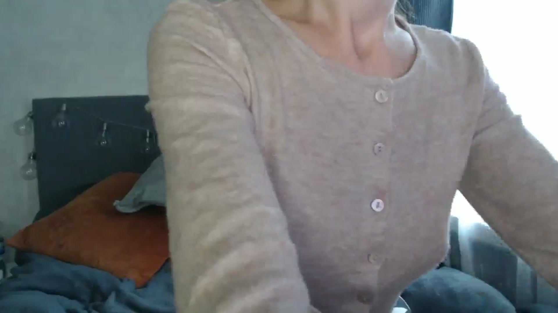Gallery image thumbnail from Nora_Sweet's myfreecams stream on, 08/21/2024, 08:08 image 5 of 20