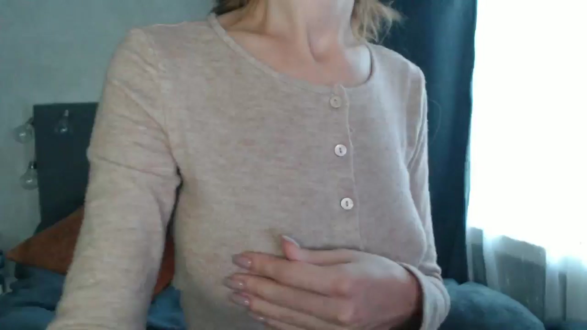 Gallery image thumbnail from Nora_Sweet's myfreecams stream on, 08/21/2024, 08:08 image 9 of 20
