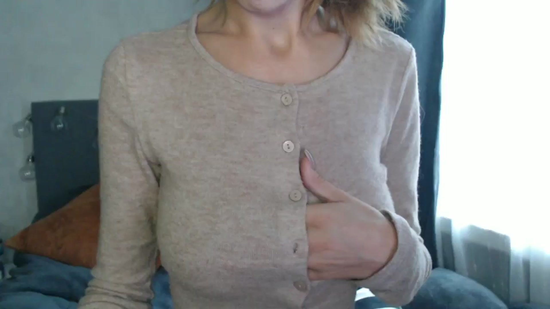Gallery image thumbnail from Nora_Sweet's myfreecams stream on, 08/21/2024, 08:08 image 4 of 20