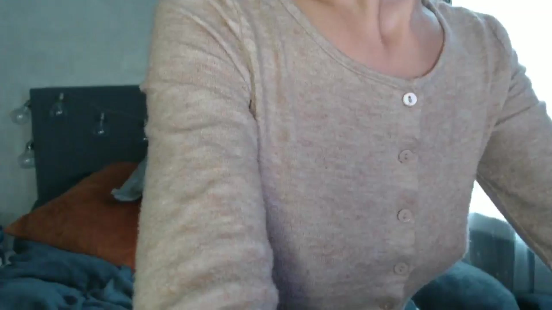 Gallery image thumbnail from Nora_Sweet's myfreecams stream on, 08/21/2024, 08:08 image 8 of 20