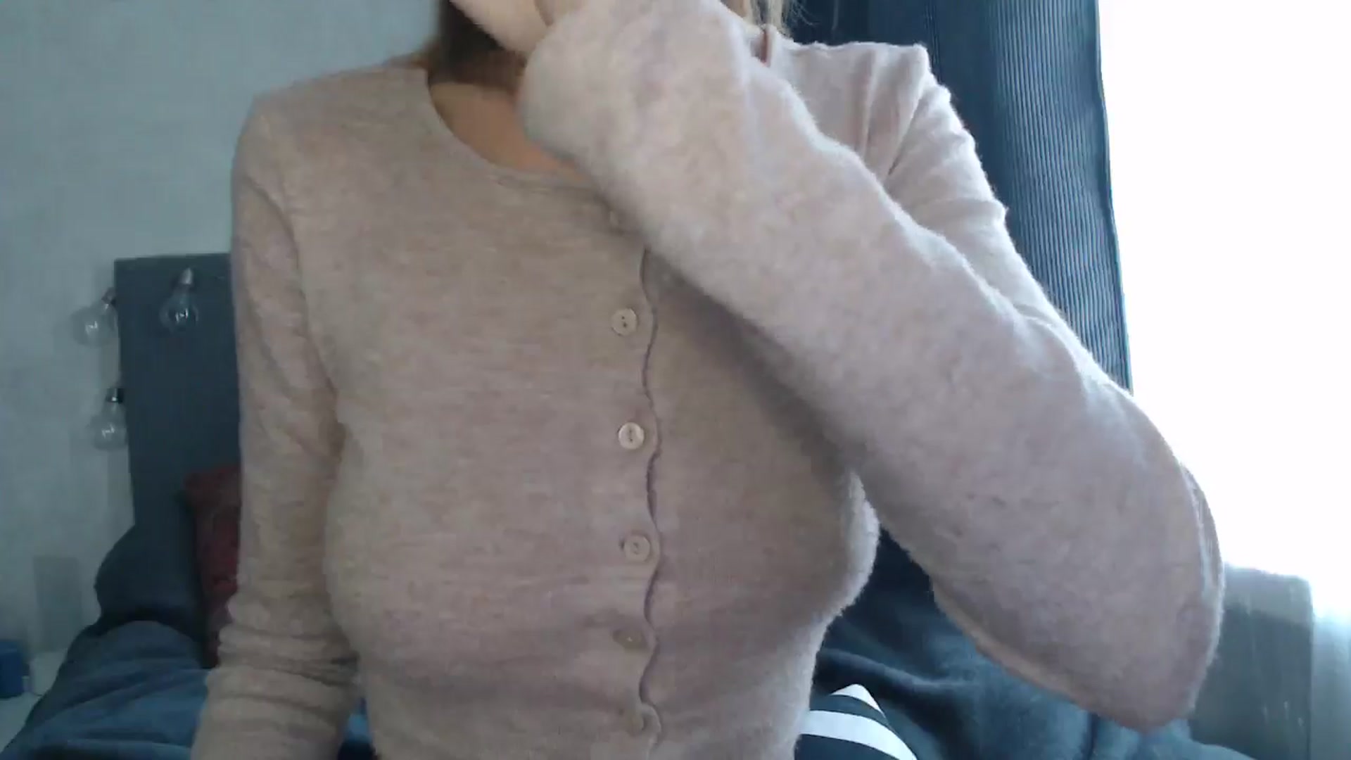 Gallery image thumbnail from Nora_Sweet's myfreecams stream on, 08/22/2024, 08:20 image 10 of 20