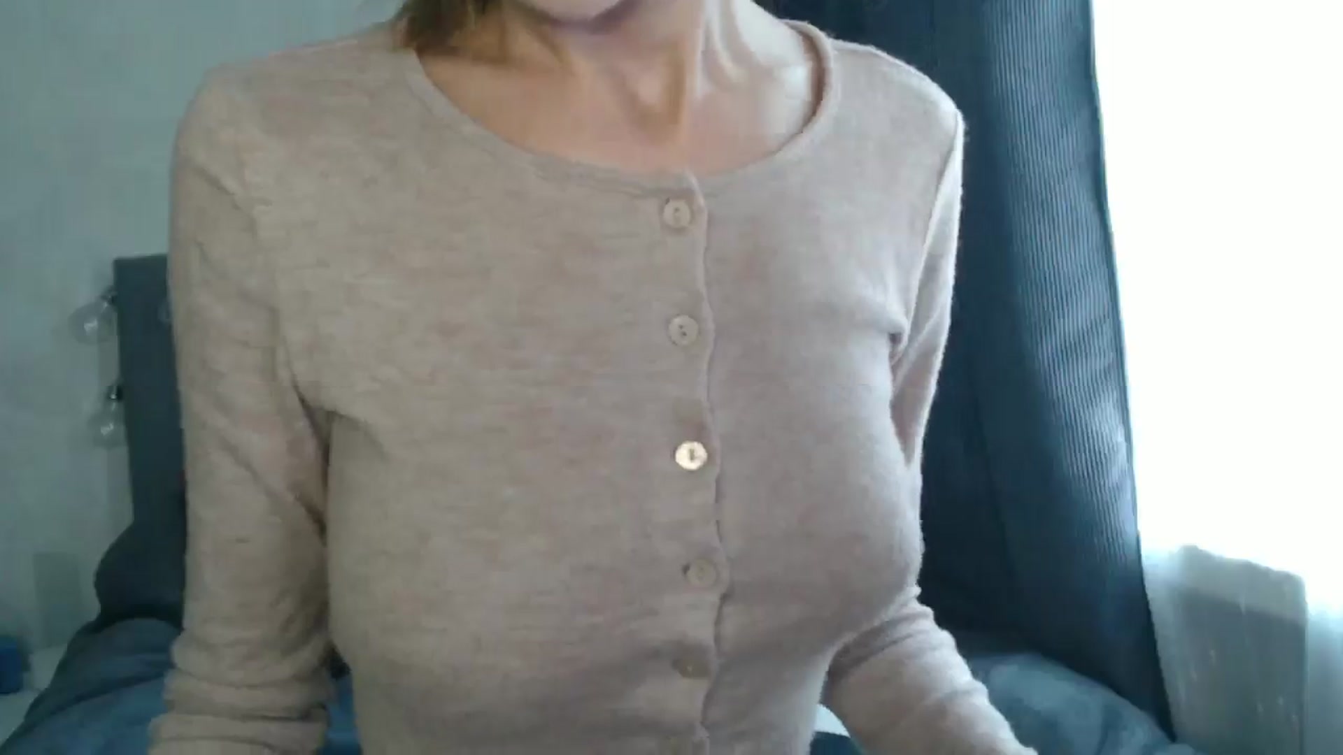 Gallery image thumbnail from Nora_Sweet's myfreecams stream on, 08/22/2024, 08:20 image 14 of 20