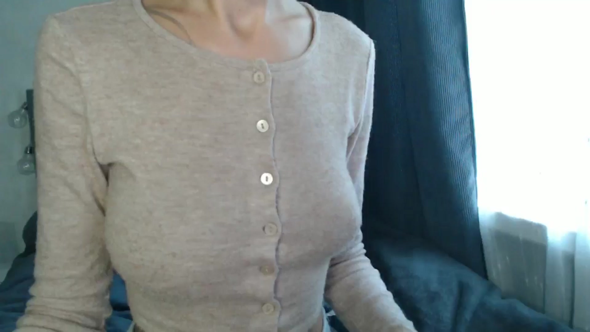 Gallery image thumbnail from Nora_Sweet's myfreecams stream on, 08/22/2024, 09:06 image 17 of 20