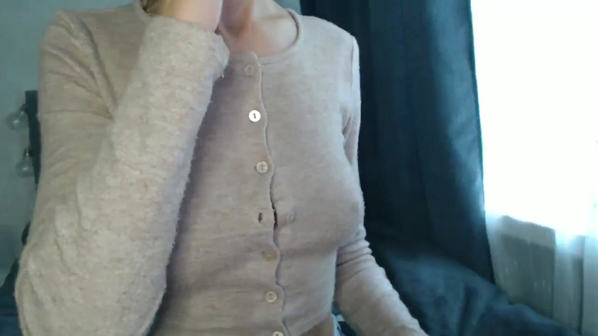Gallery image thumbnail from Nora_Sweet's myfreecams stream on, 08/22/2024, 09:06 image 18 of 20