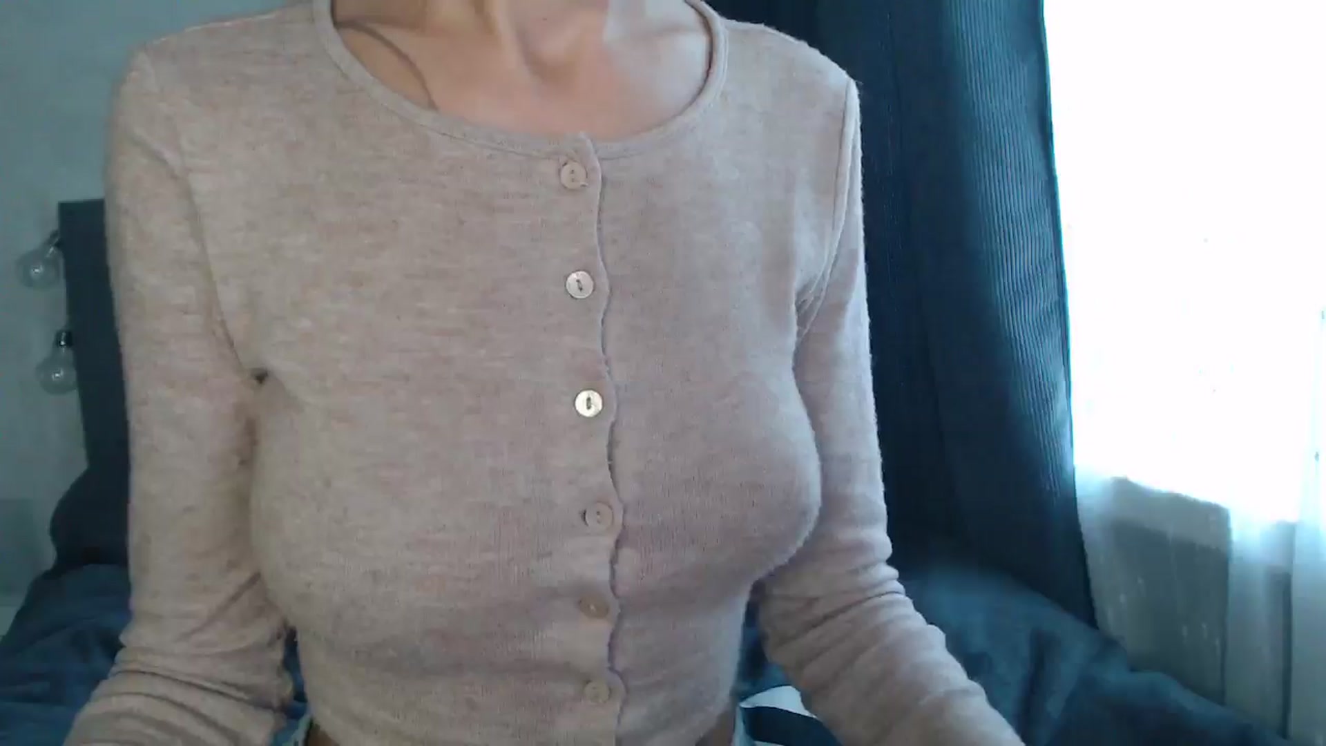 Gallery image thumbnail from Nora_Sweet's myfreecams stream on, 08/22/2024, 09:06 image 16 of 20