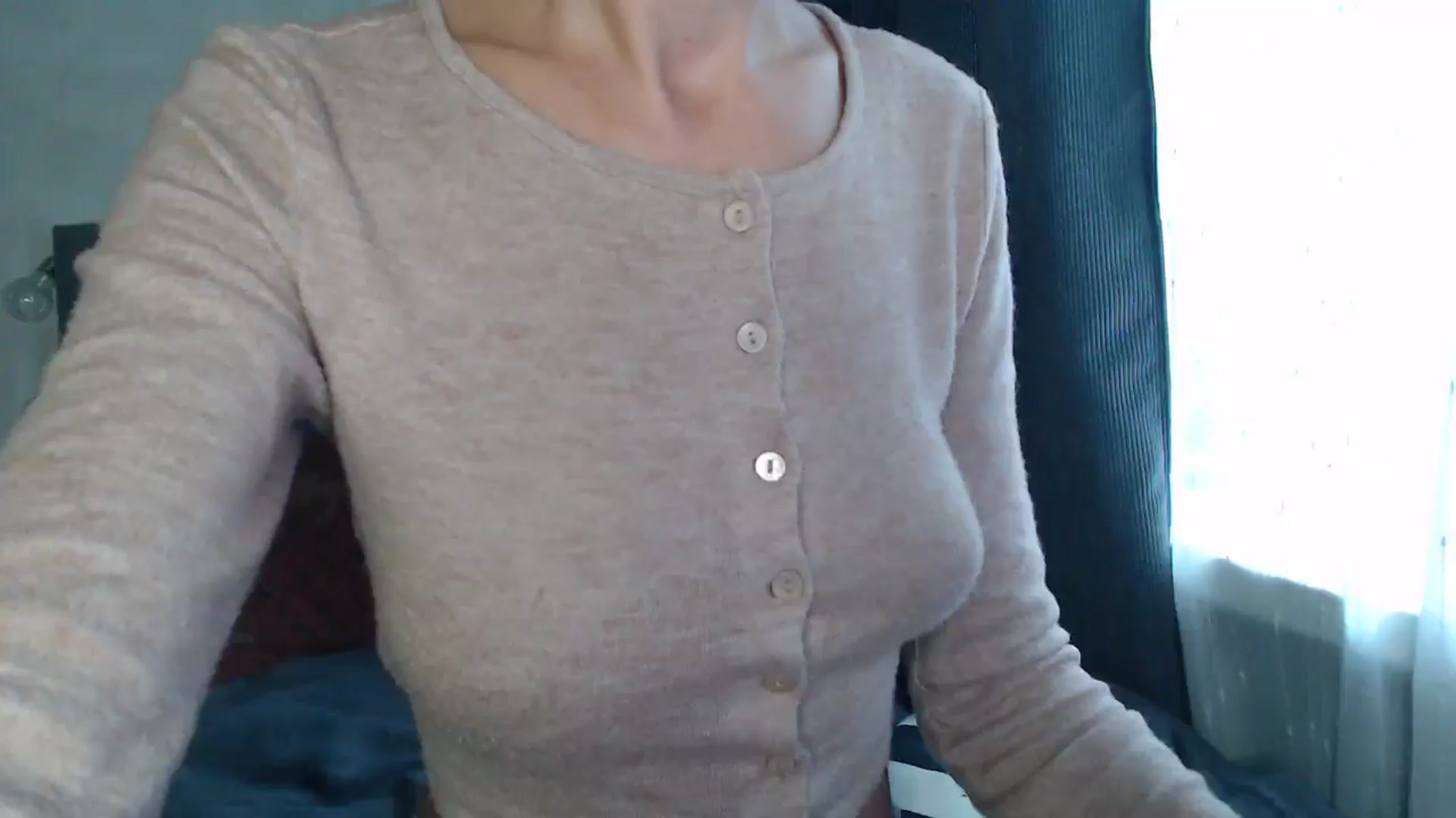 Gallery image thumbnail from Nora_Sweet's myfreecams stream on, 08/22/2024, 11:09 image 17 of 20