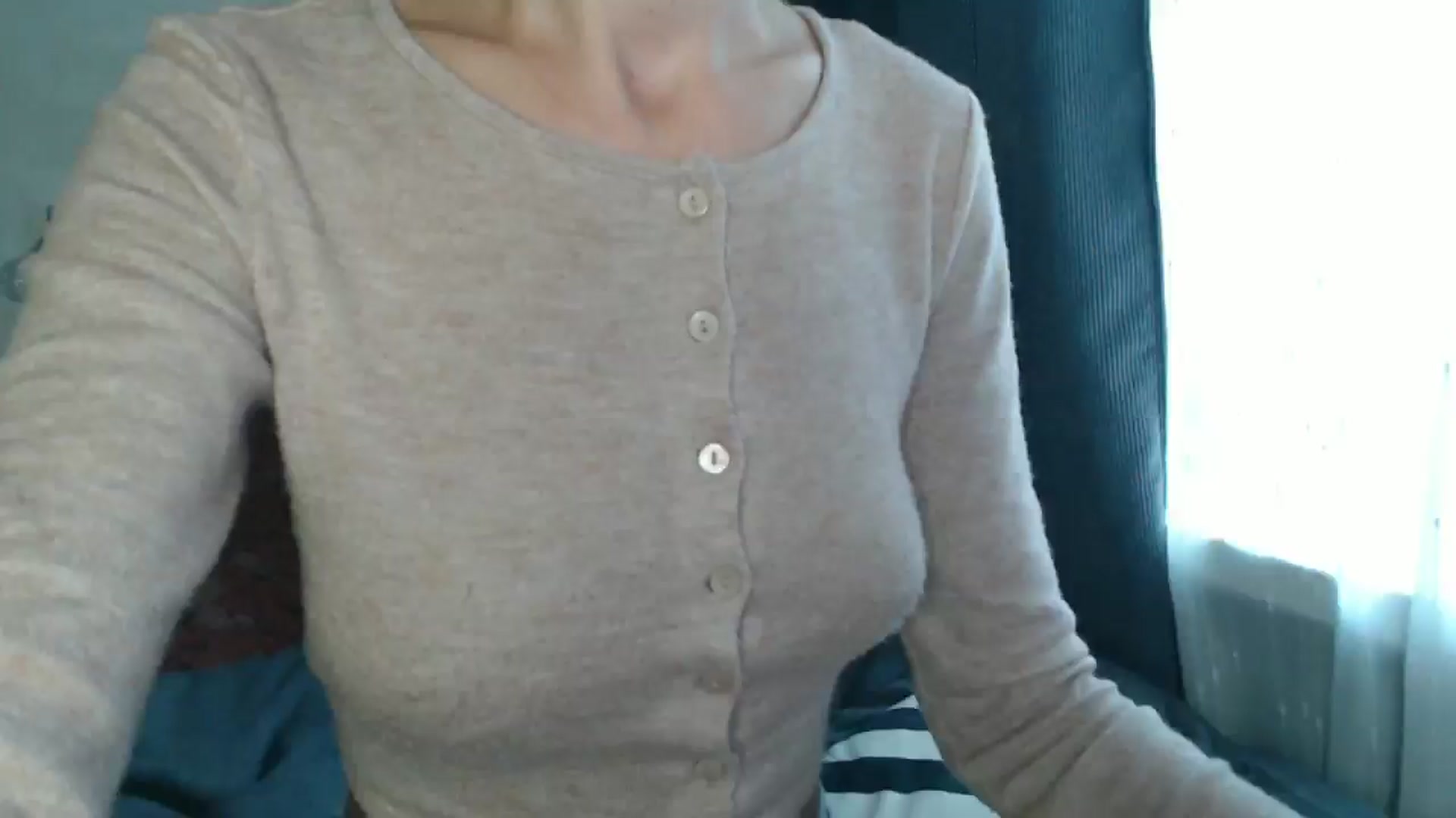 Gallery image thumbnail from Nora_Sweet's myfreecams stream on, 08/22/2024, 11:09 image 3 of 20