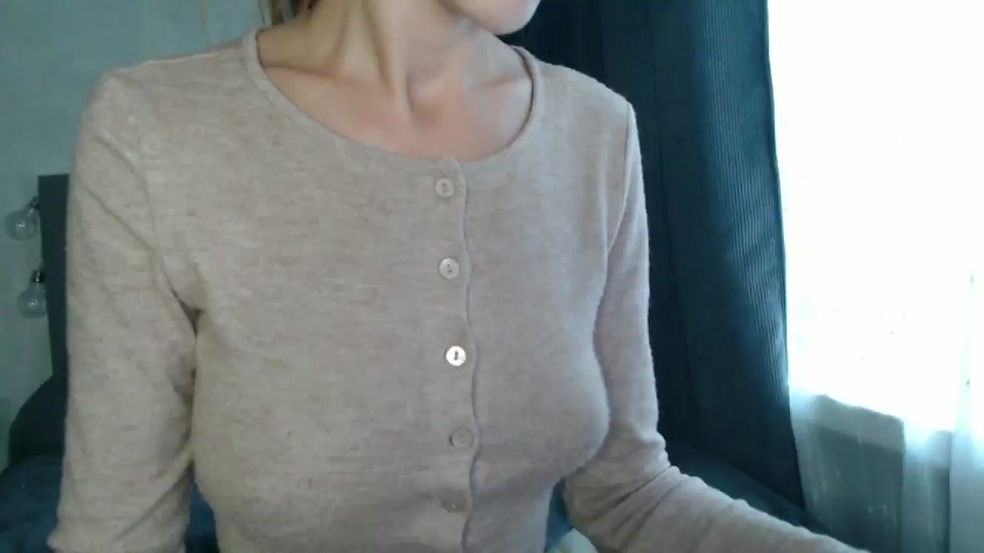 Gallery image thumbnail from Nora_Sweet's myfreecams stream on, 08/22/2024, 11:09 image 15 of 20