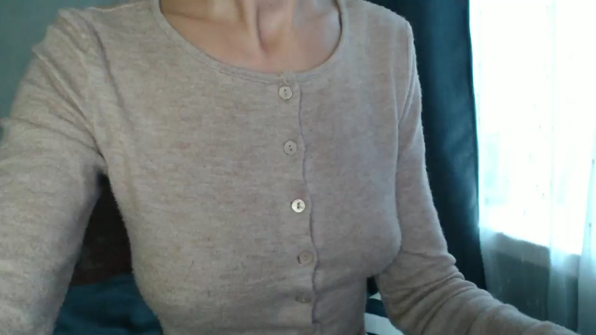 Gallery image thumbnail from Nora_Sweet's myfreecams stream on, 08/22/2024, 11:09 image 16 of 20