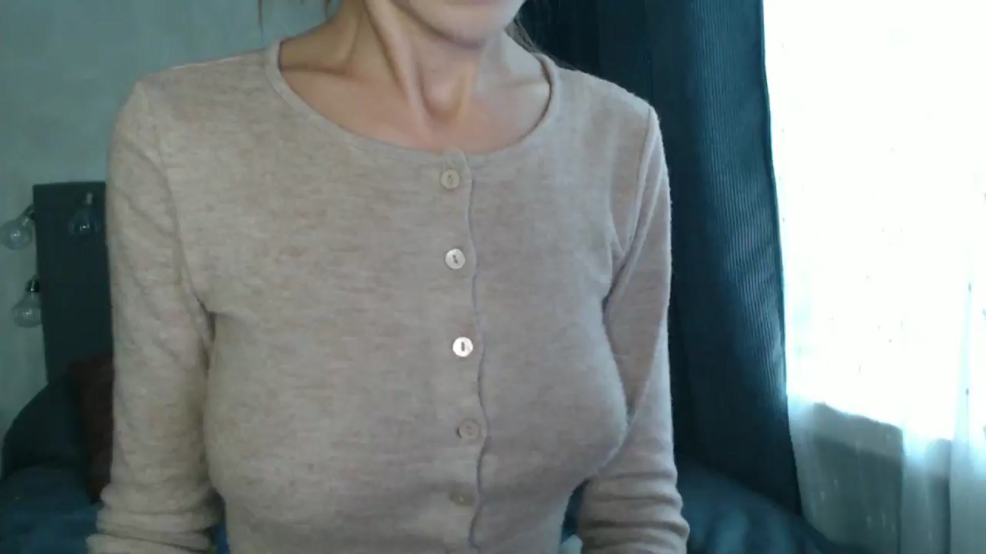 Gallery image thumbnail from Nora_Sweet's myfreecams stream on, 08/22/2024, 11:09 image 13 of 20