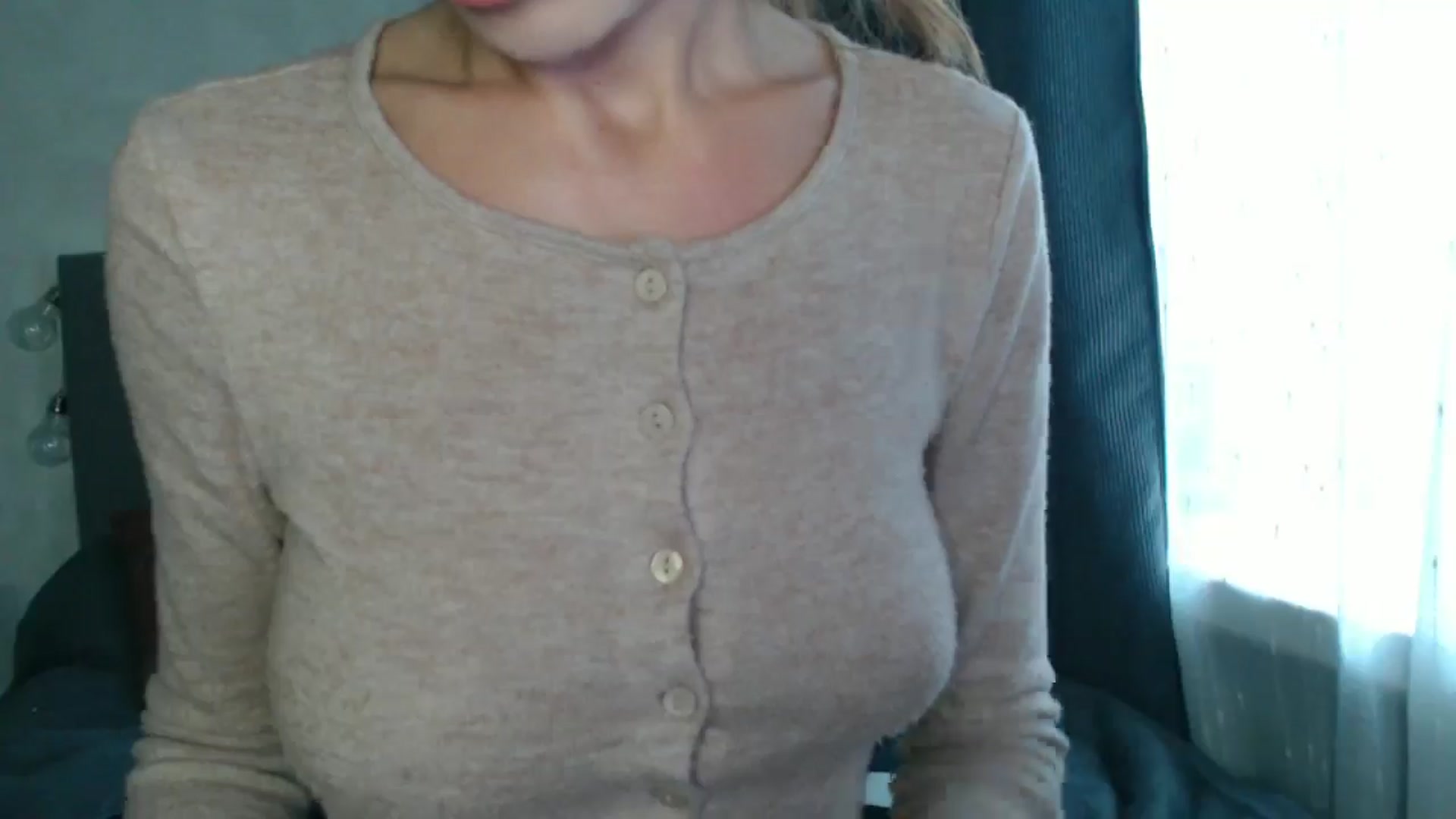 Gallery image thumbnail from Nora_Sweet's myfreecams stream on, 08/22/2024, 11:41 image 15 of 20