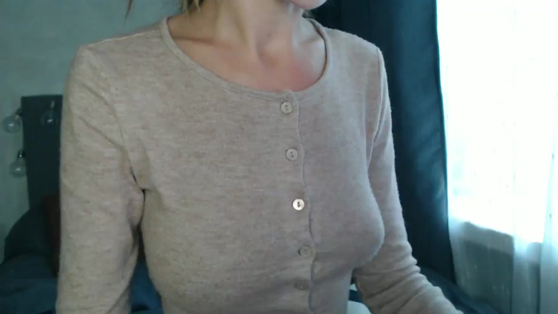 Gallery image thumbnail from Nora_Sweet's myfreecams stream on, 08/22/2024, 11:41 image 19 of 20